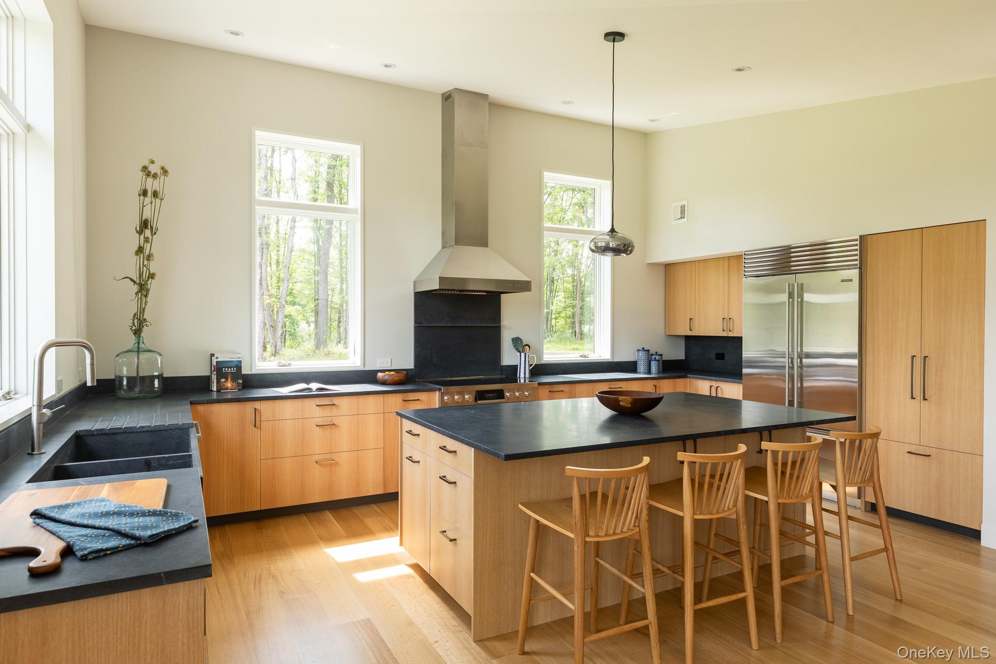 195 Mohonk Road Property Photo 16