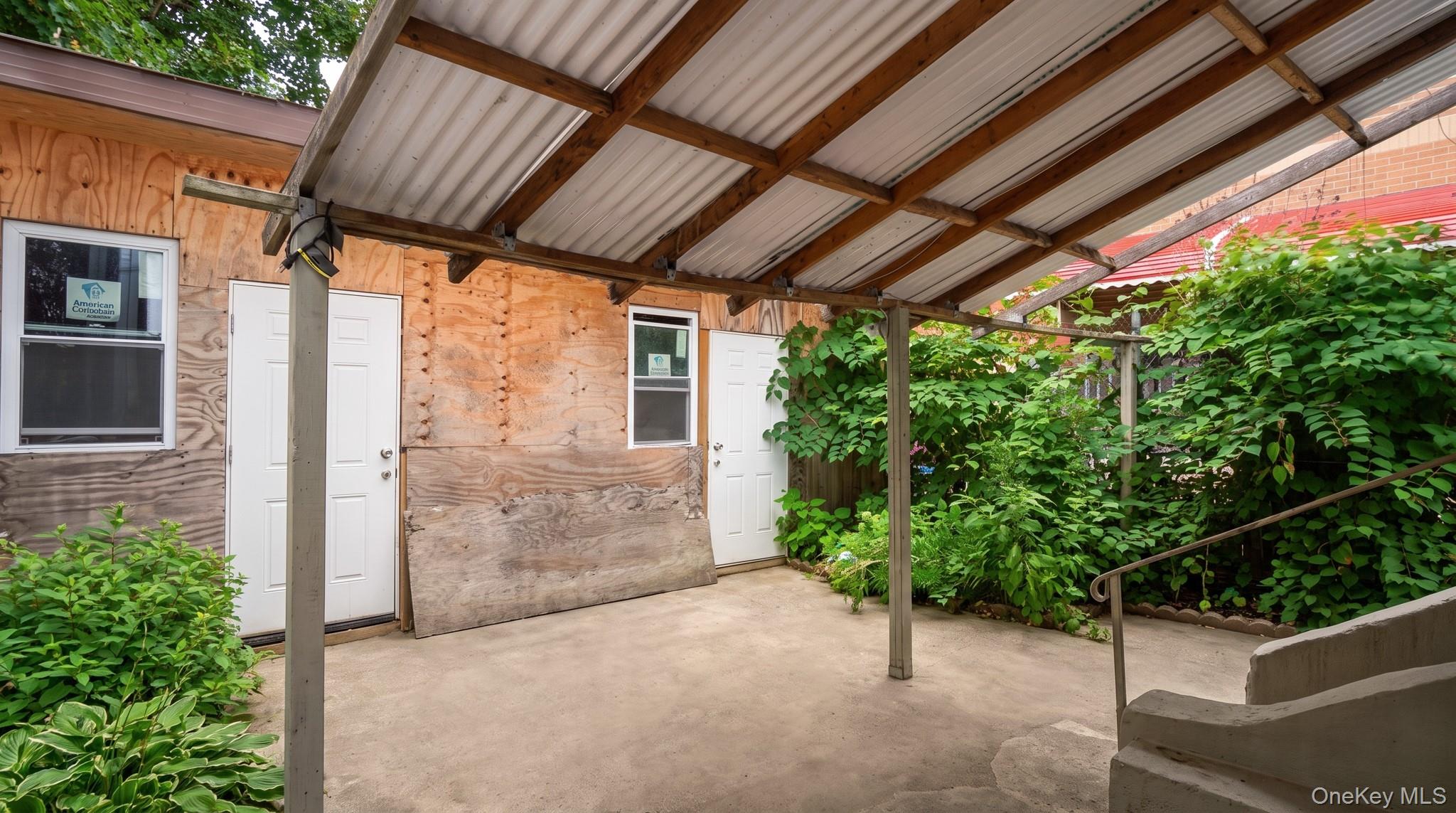10640 Sutphin Boulevard Property Photo 12