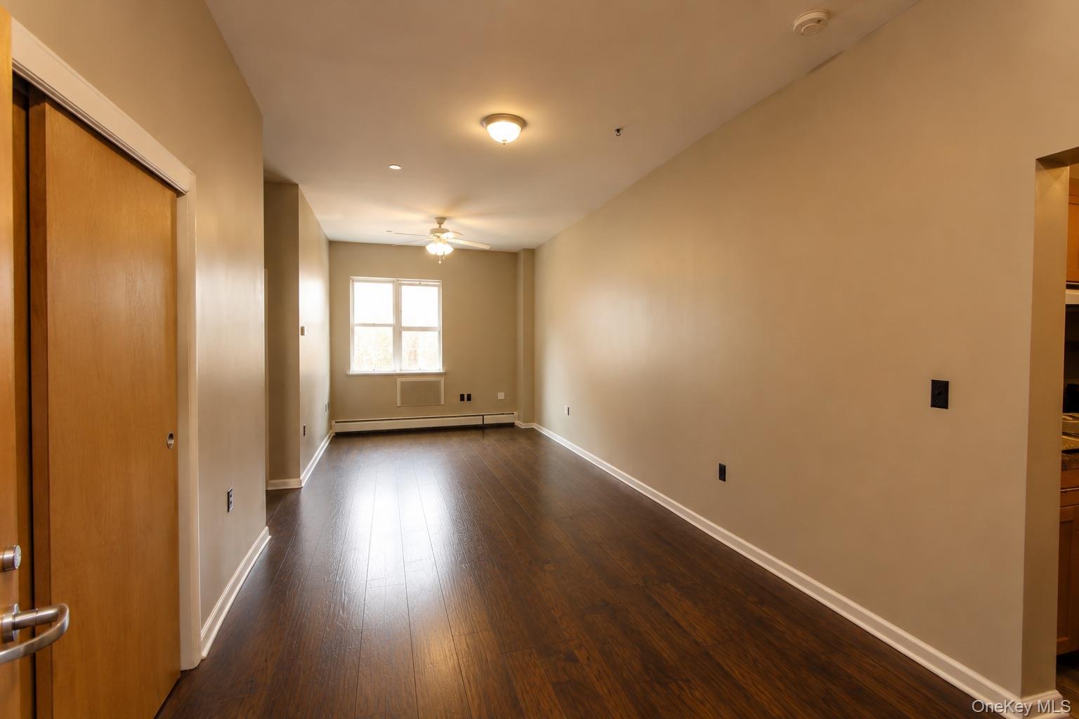 20 S Broadway 202 Property Photo 8