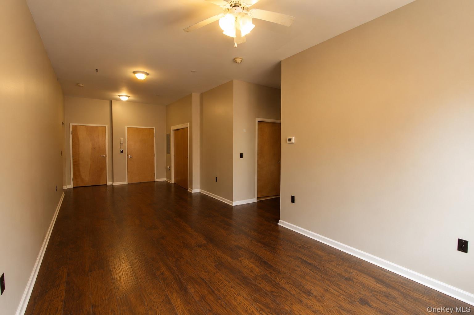 20 S Broadway 202 Property Photo 9