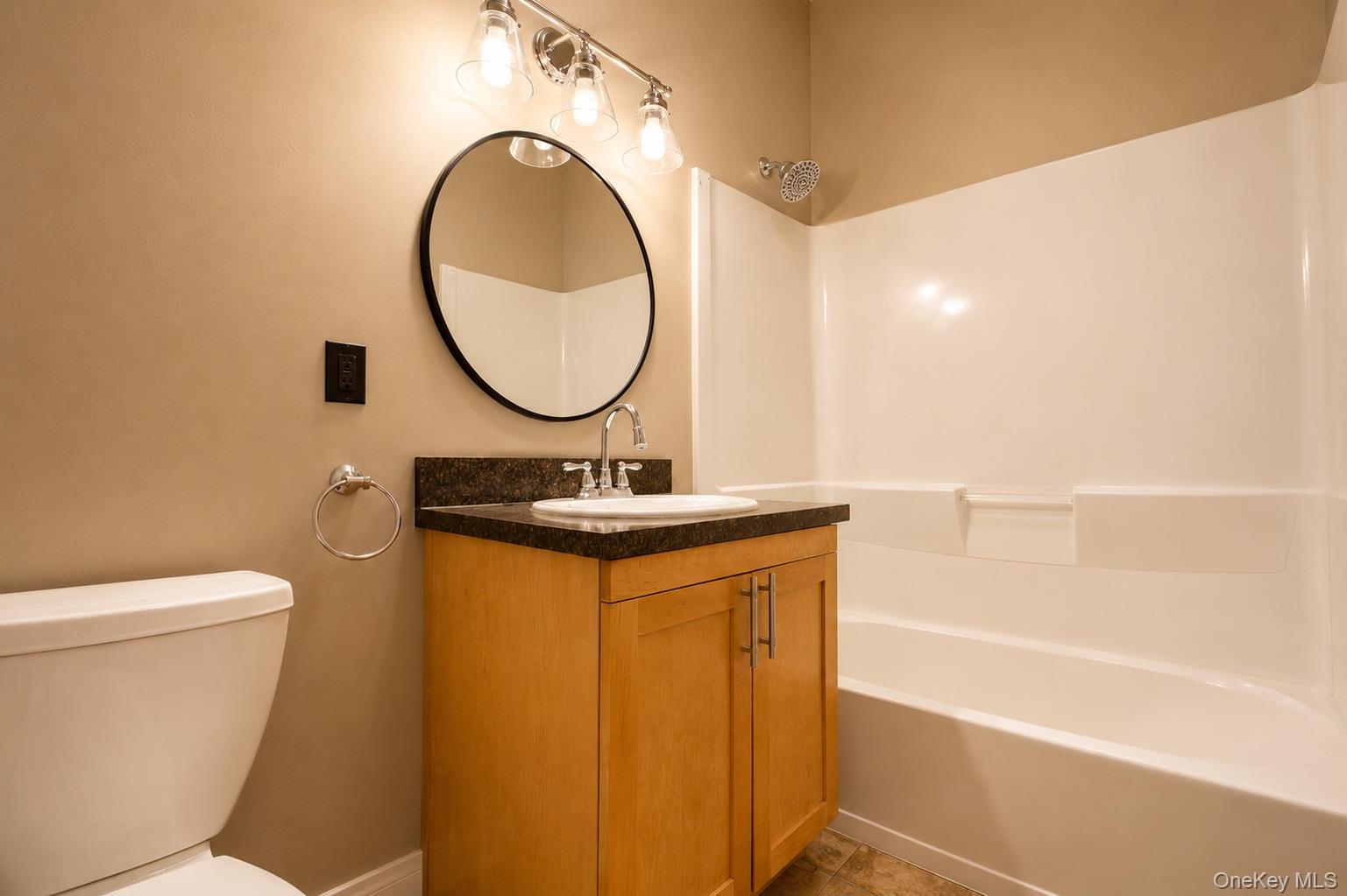 20 S Broadway 202 Property Photo 16