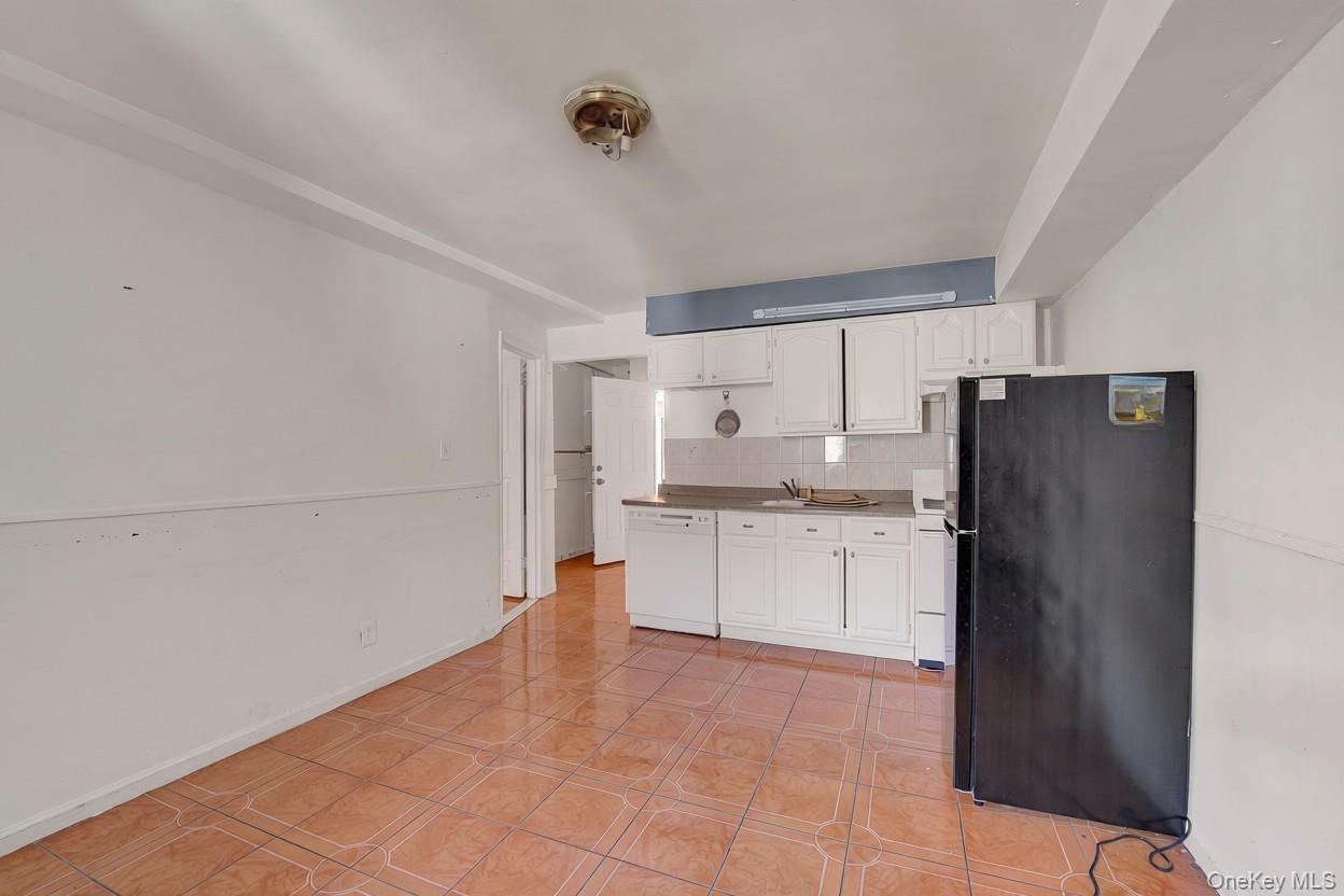 3033 72nd Street Property Photo 23