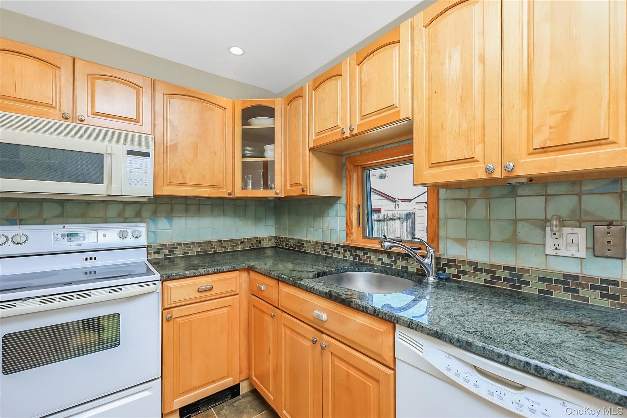 109 Henrietta Avenue Property Photo 9