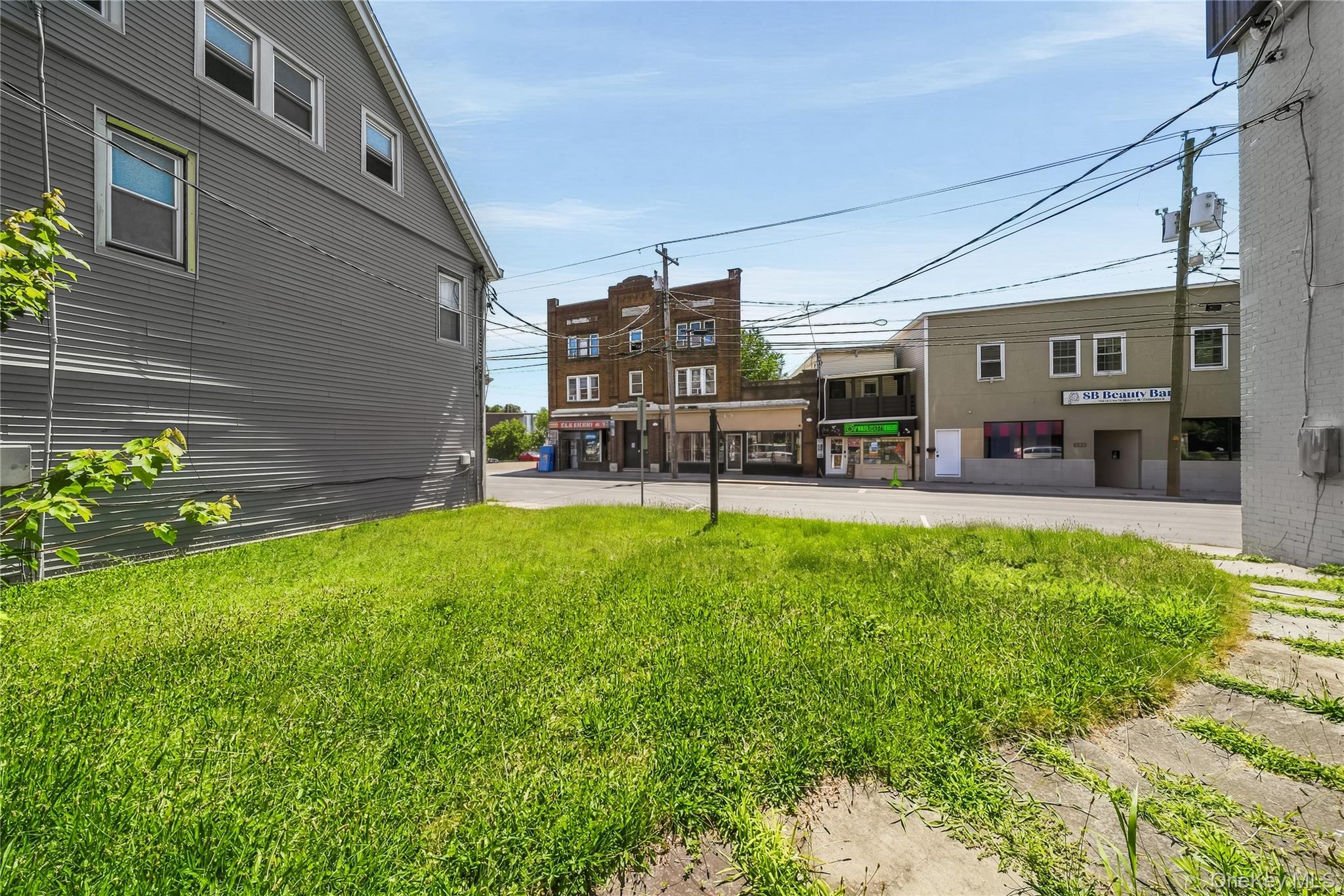 131 Wickham Ave Property Photo 4