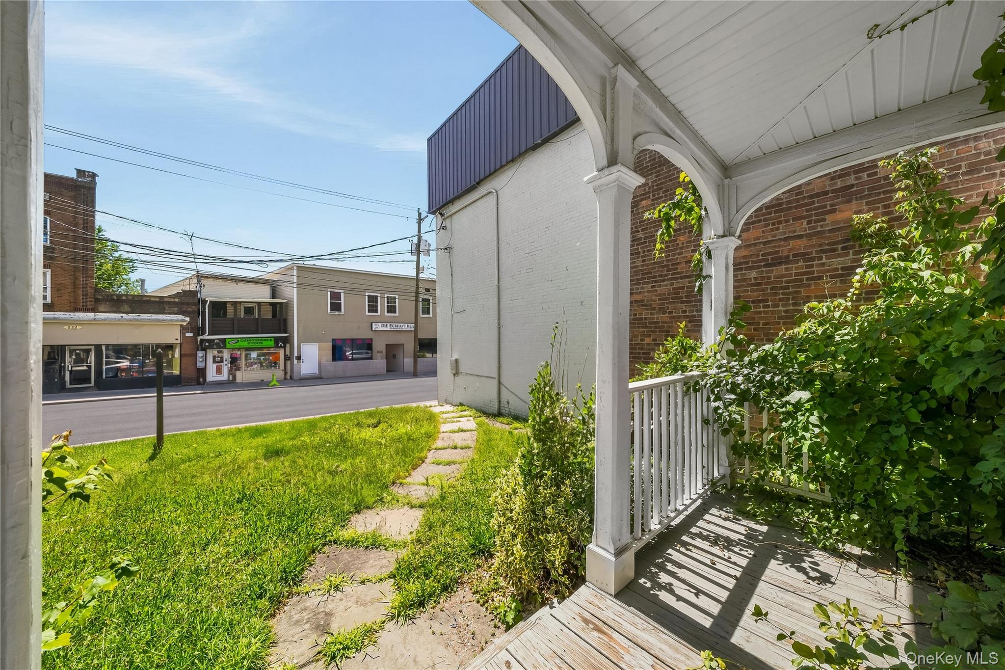 131 Wickham Ave Property Photo 5