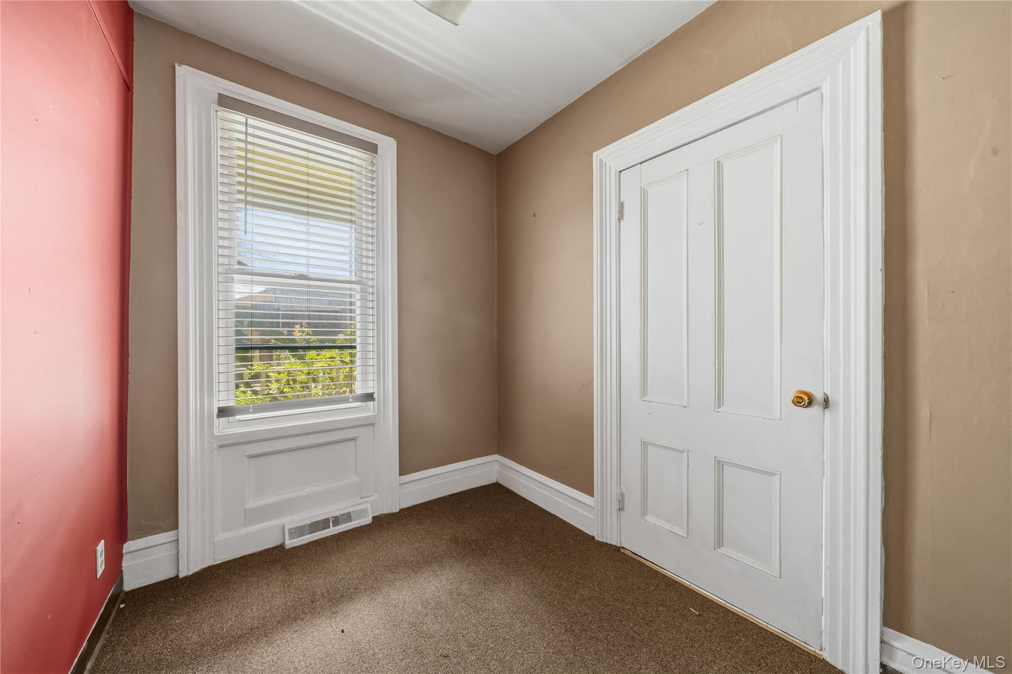 131 Wickham Ave Property Photo 22