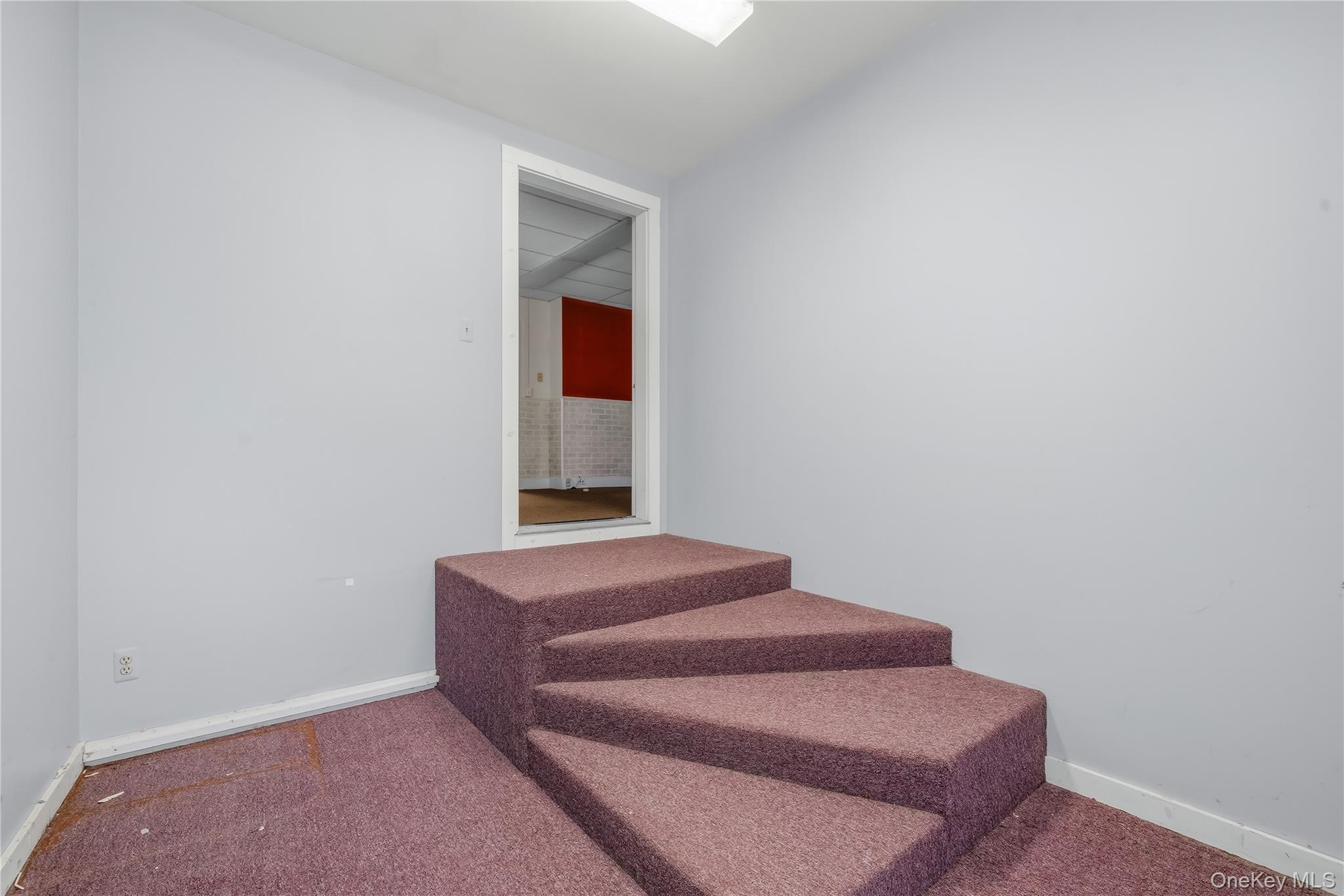 131 Wickham Ave Property Photo 27