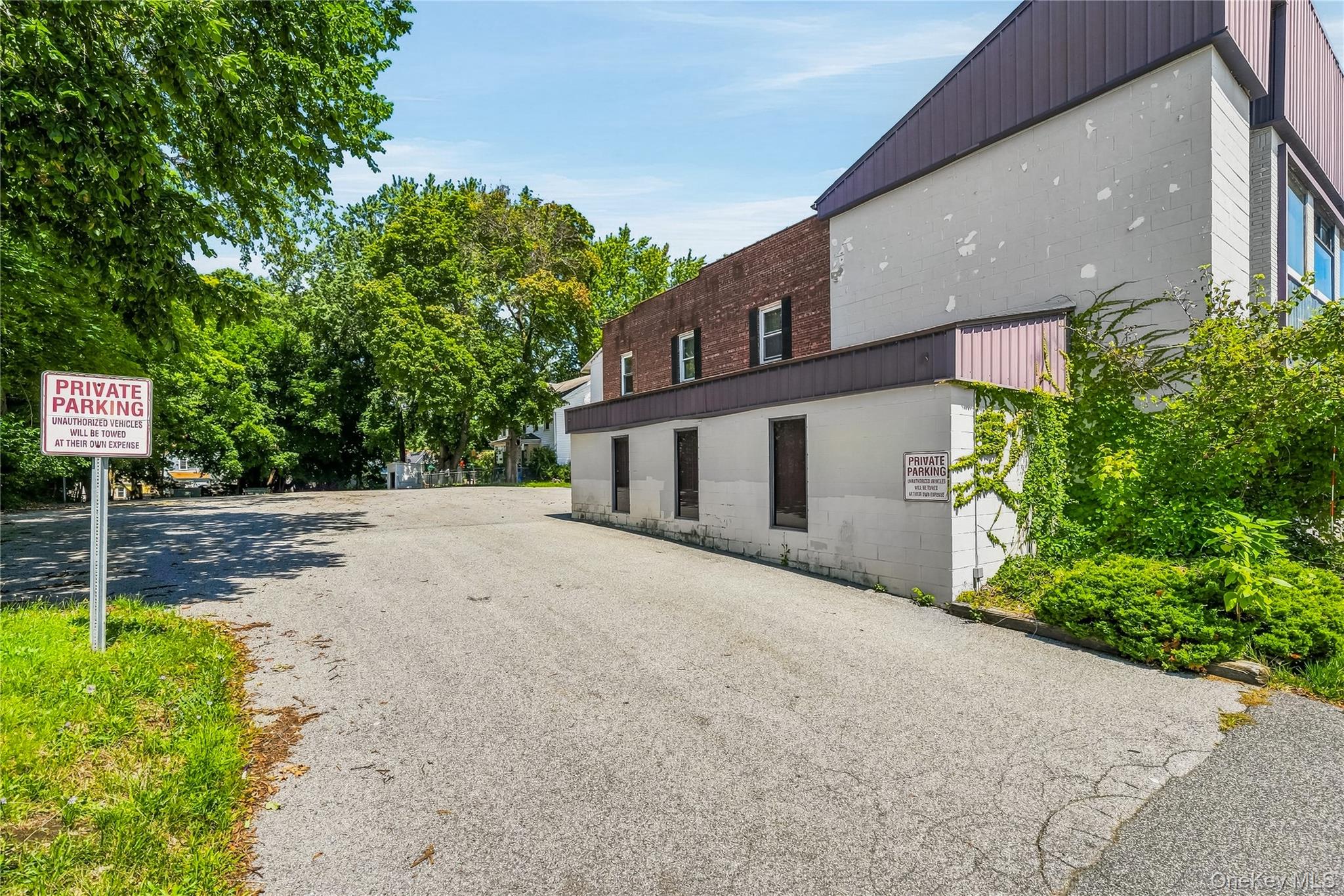 131 Wickham Ave Property Photo 40