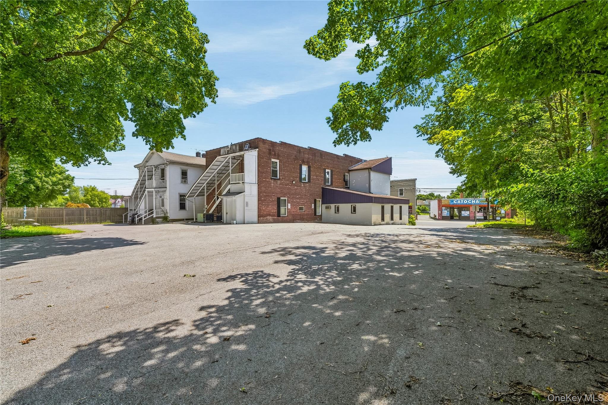 131 Wickham Ave Property Photo 41