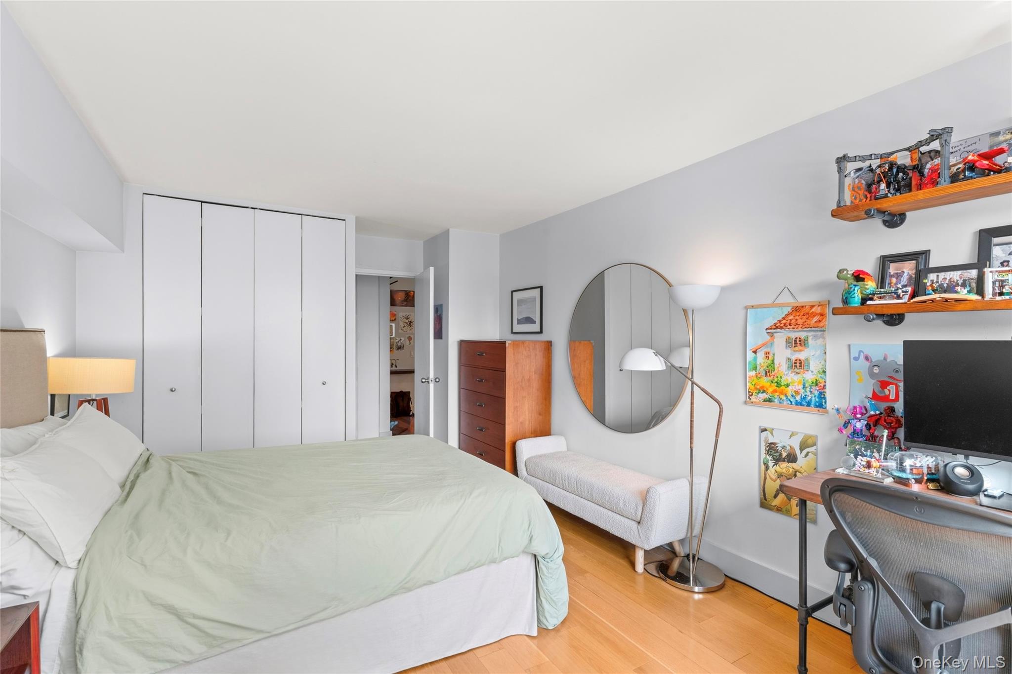 345 E 93rd Street 13g Property Photo 17