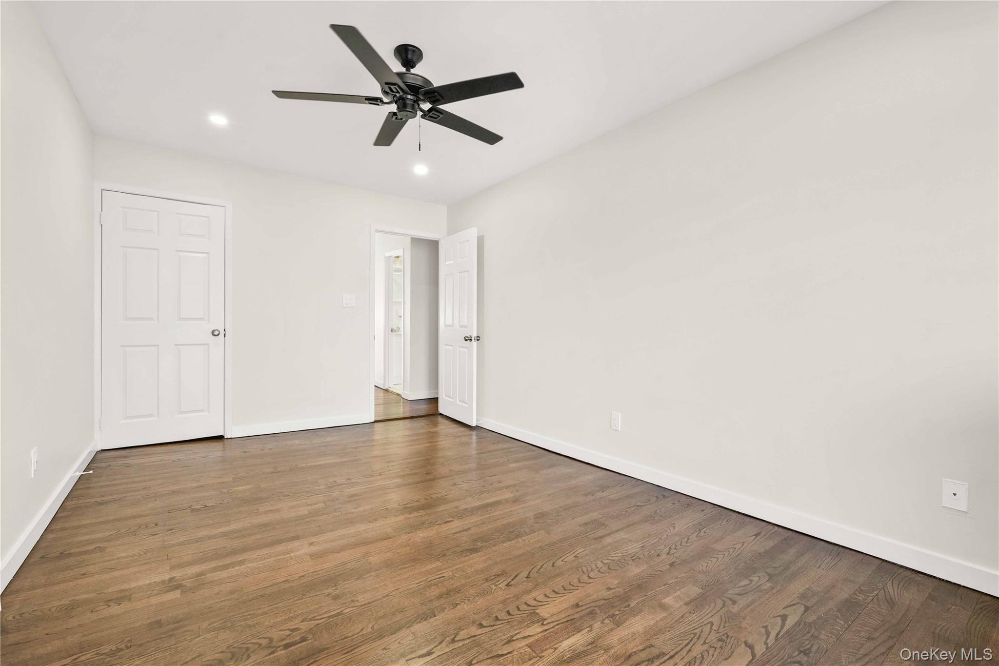 67-07 Selfridge Street 3rd Floor Property Photo 5