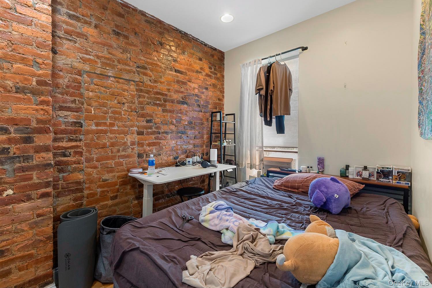 887 Lafayette Avenue Property Photo 12