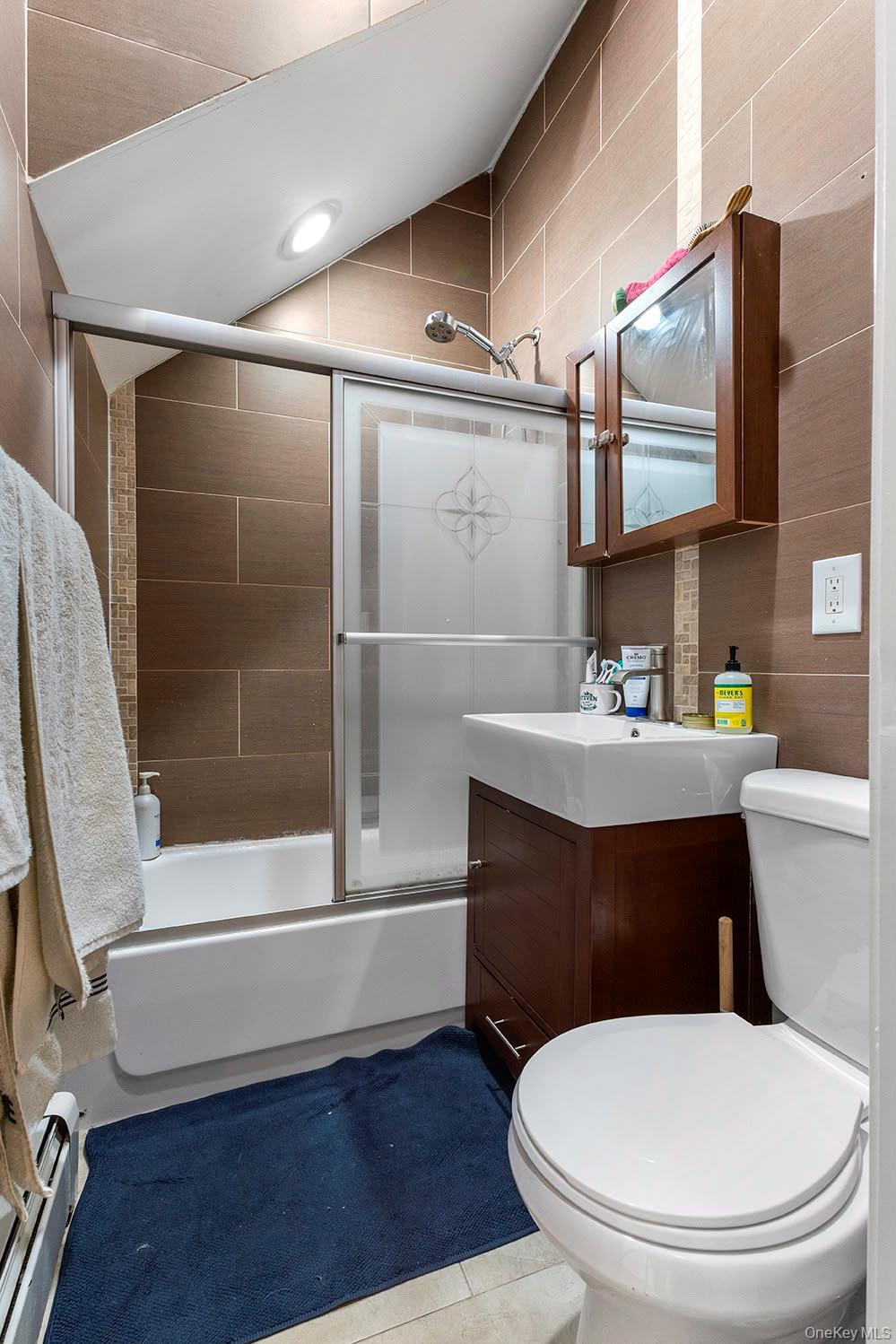 887 Lafayette Avenue Property Photo 17