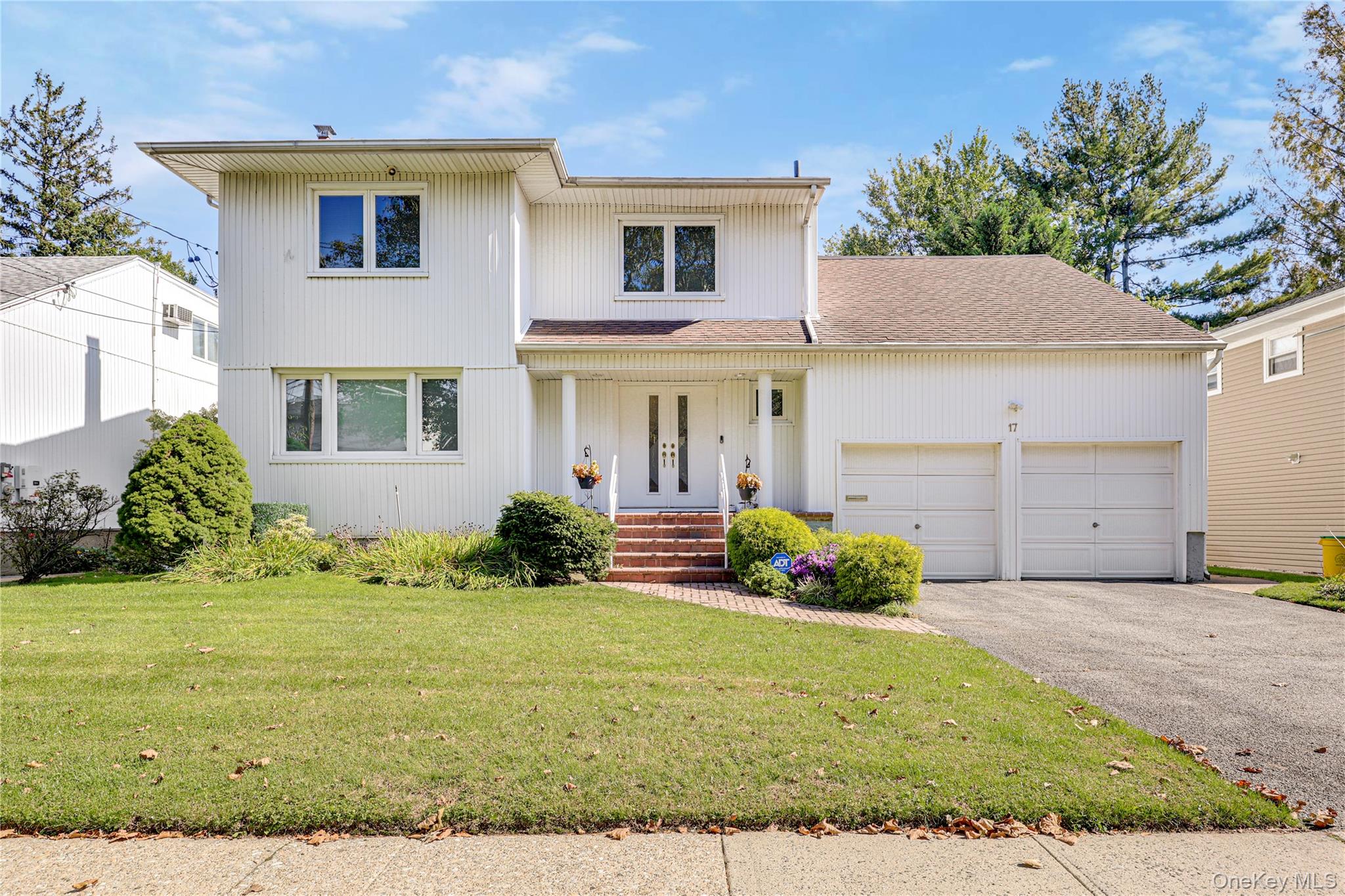 17 Lafayette Drive Property Photo 1