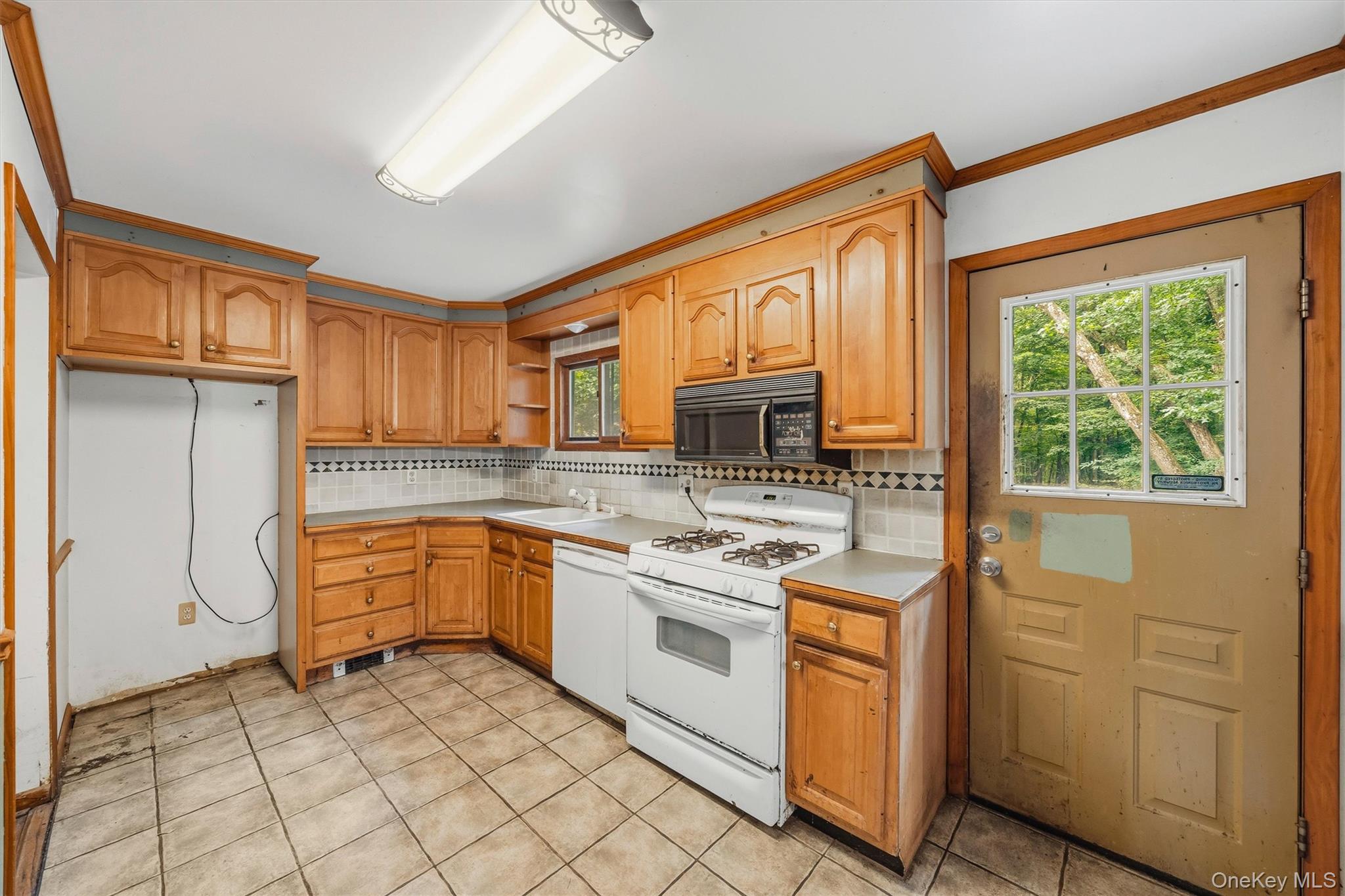 804 S Plank Road Property Photo 19