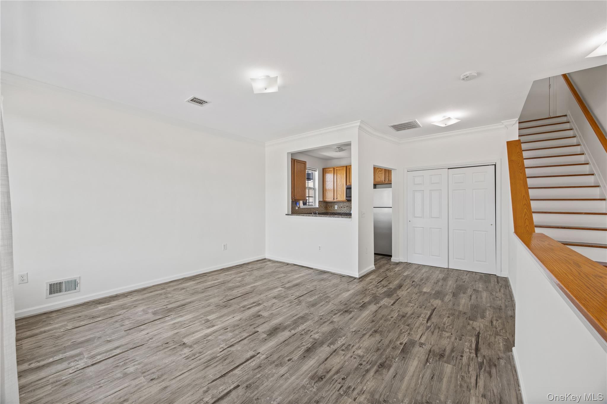 102 Surf Drive Property Photo 2