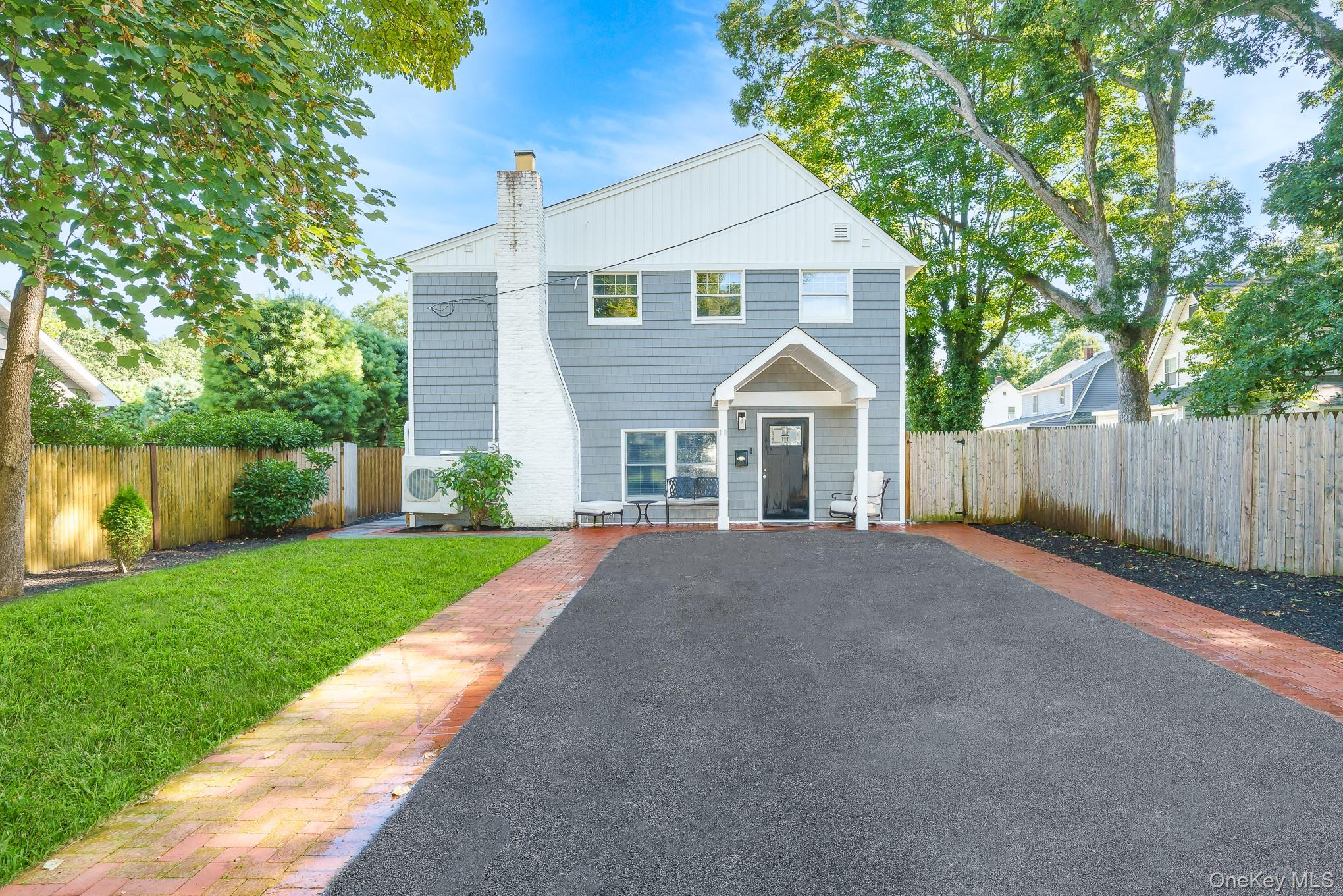 10 Hill Street Property Photo 1