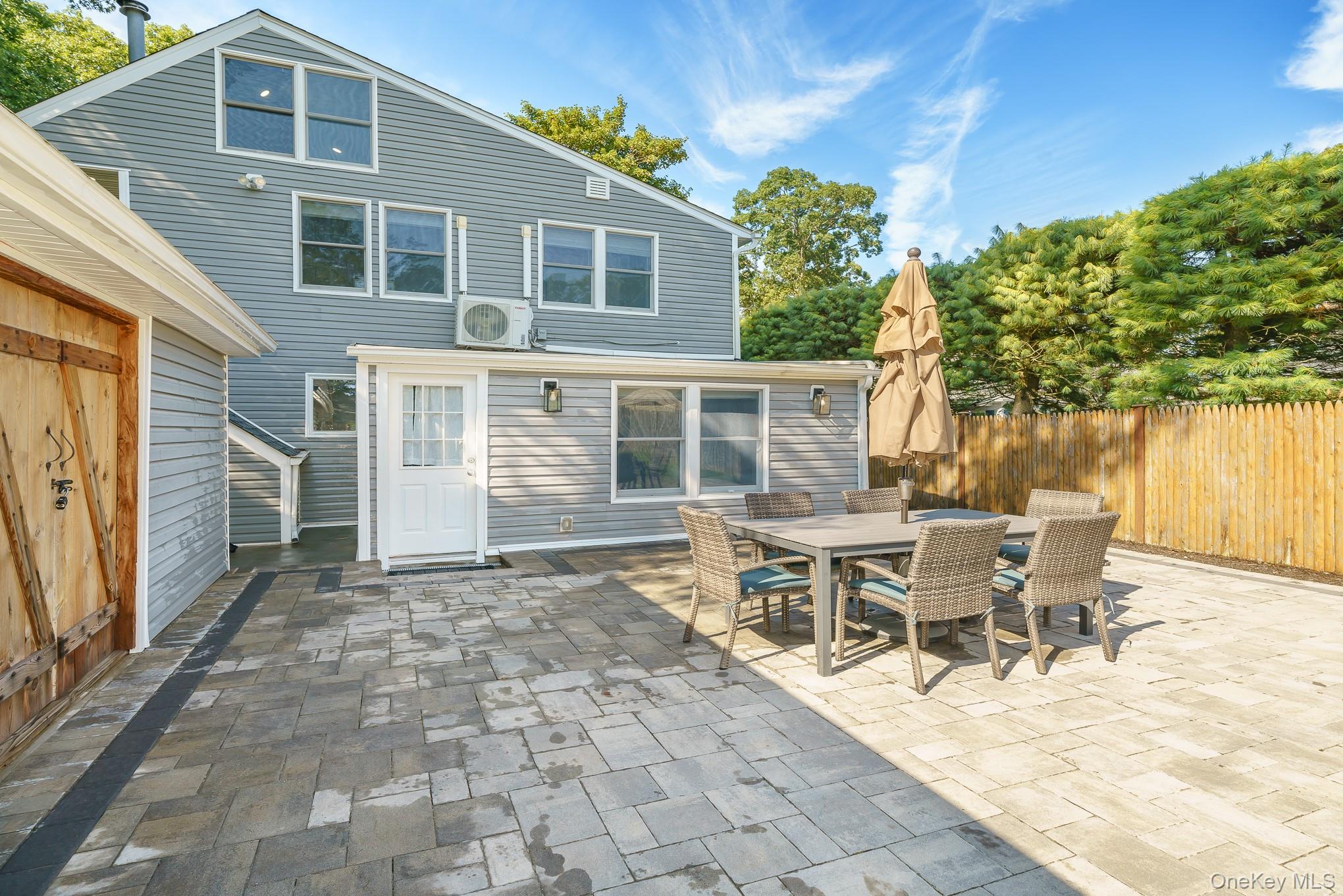 10 Hill Street Property Photo 8