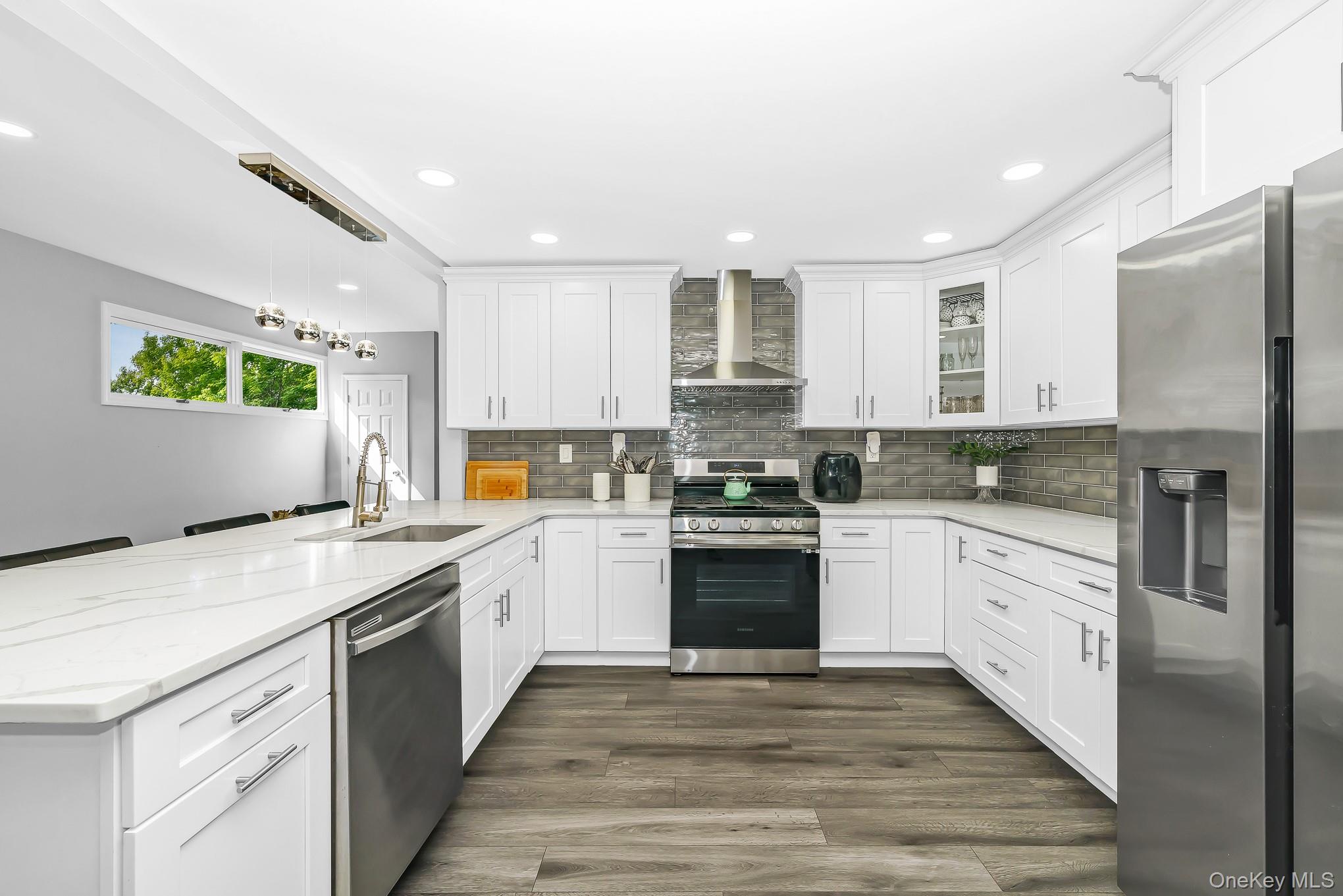 10 Hill Street Property Photo 23