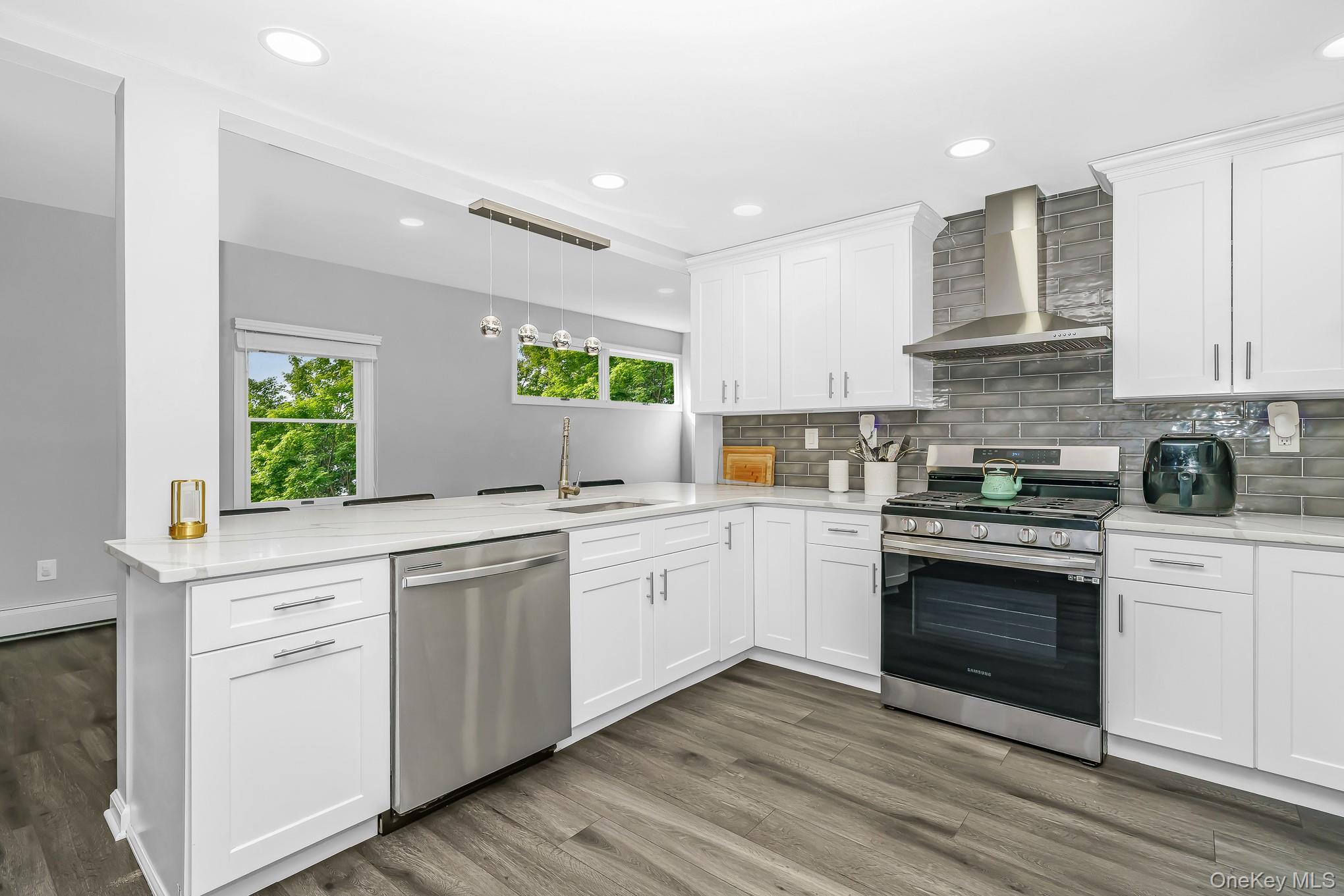 10 Hill Street Property Photo 24