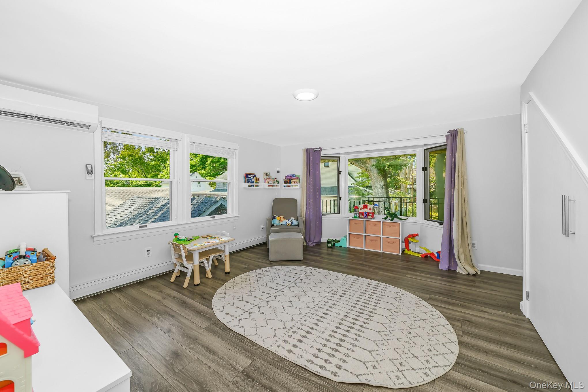 10 Hill Street Property Photo 33