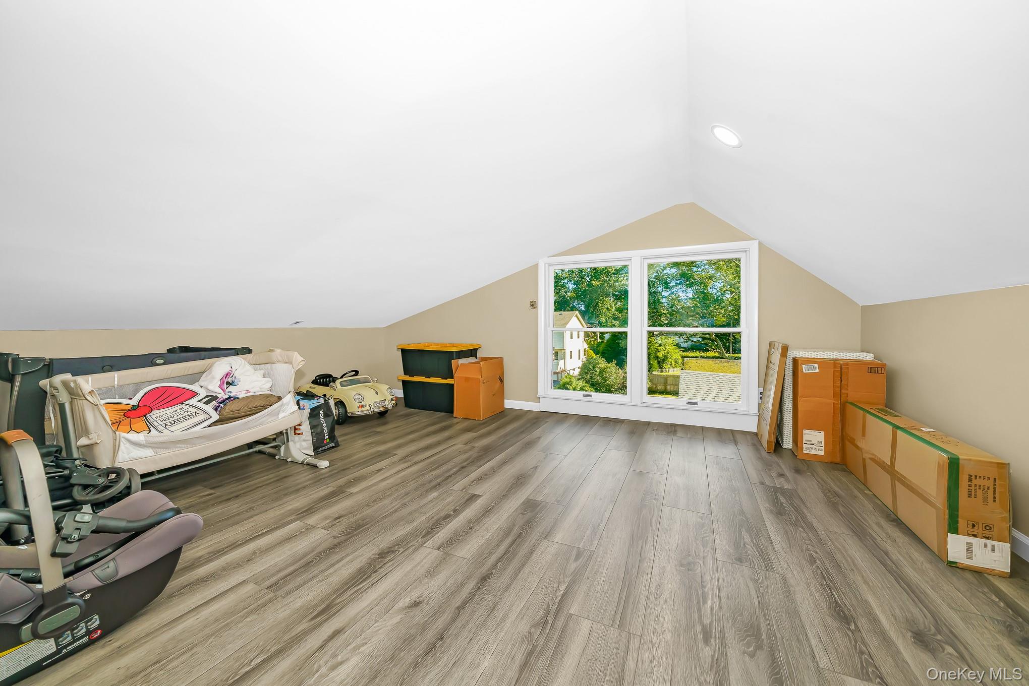 10 Hill Street Property Photo 43