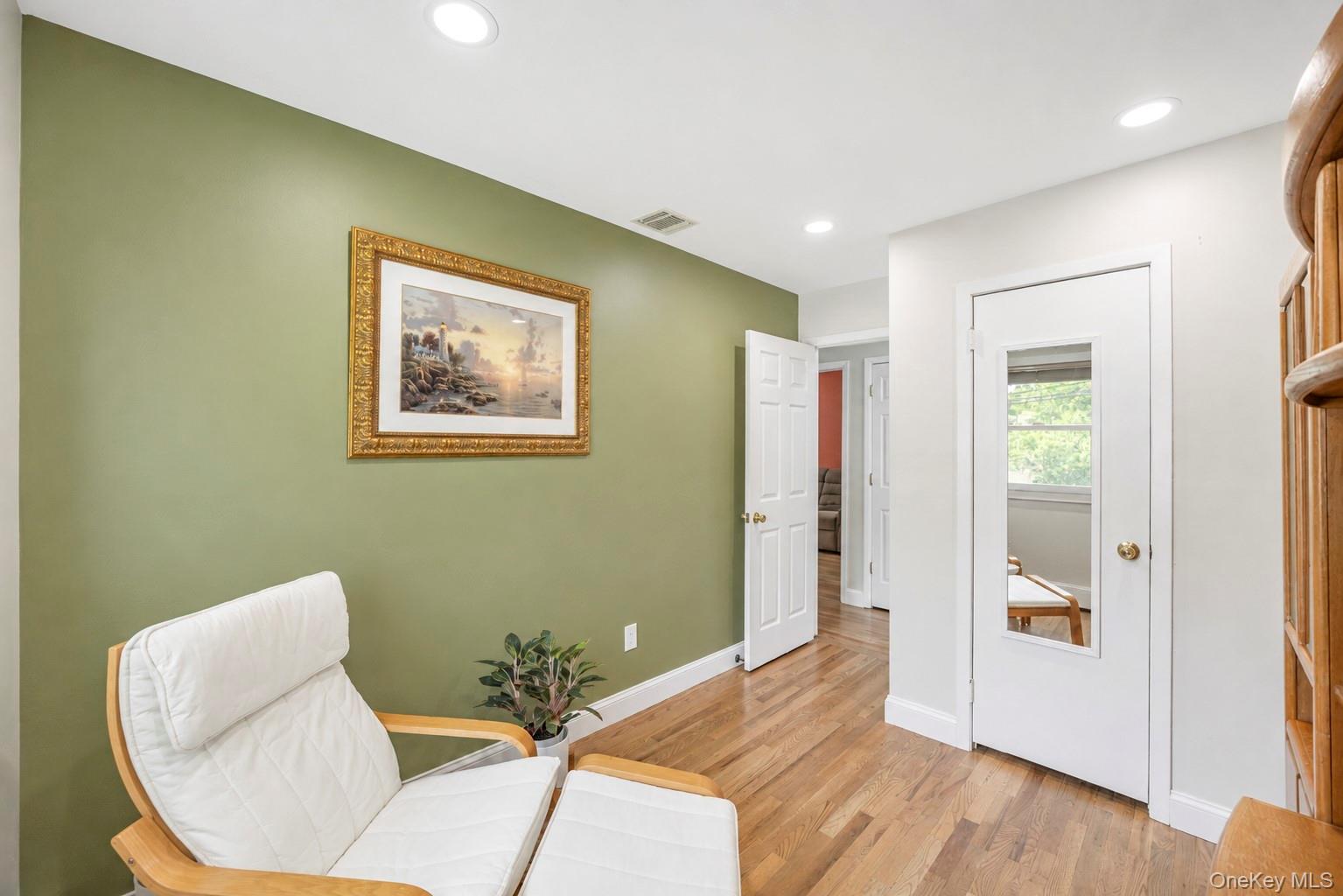 34 Forest Avenue Property Photo 21