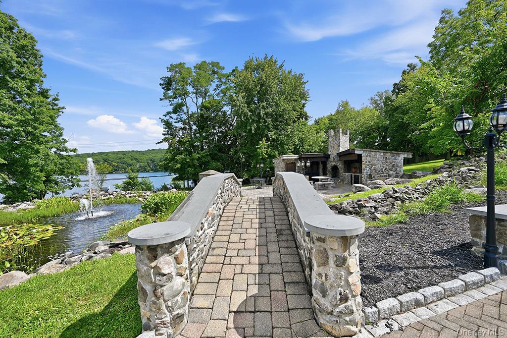 7 Lake Avenue Property Photo 5