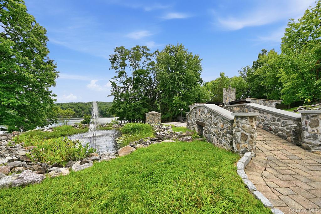 7 Lake Avenue Property Photo 8