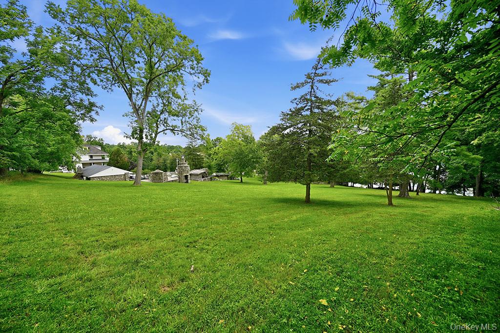 7 Lake Avenue Property Photo 11