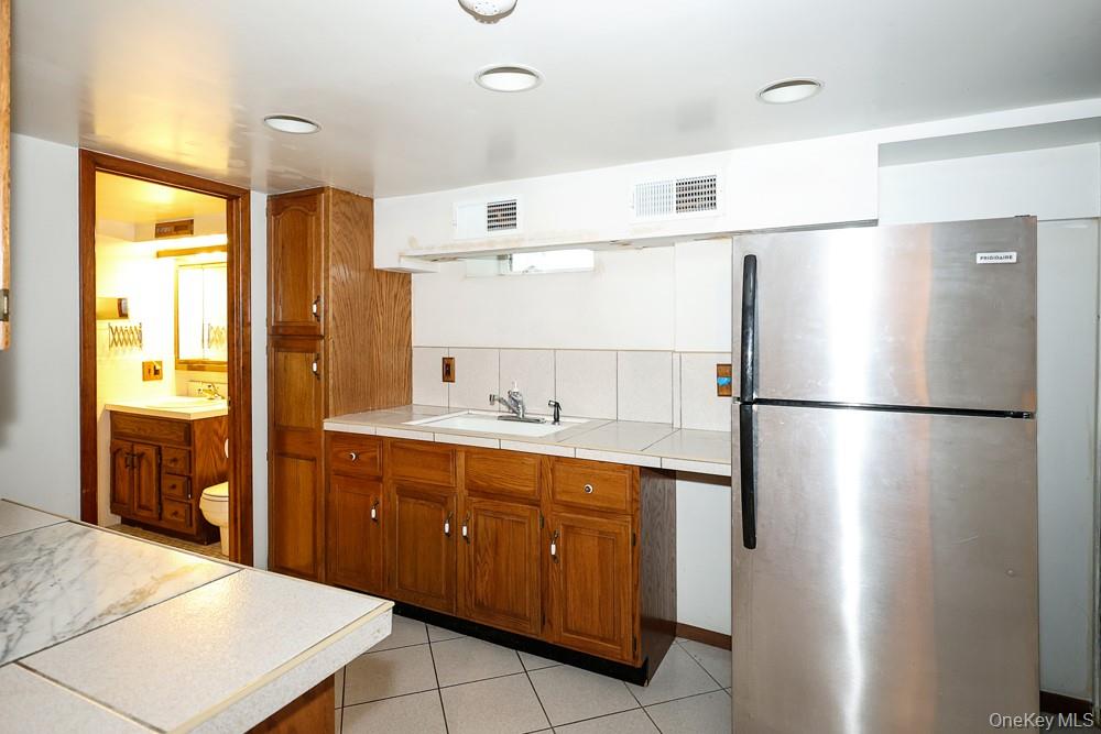 8654 Somerset Street Property Photo 18