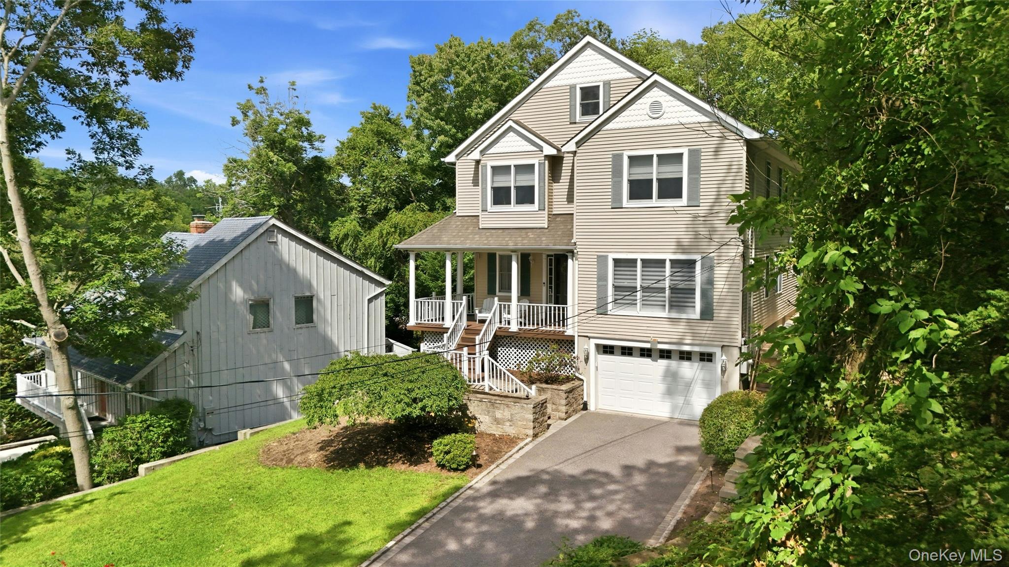 7 Cotswold Drive Property Photo 3