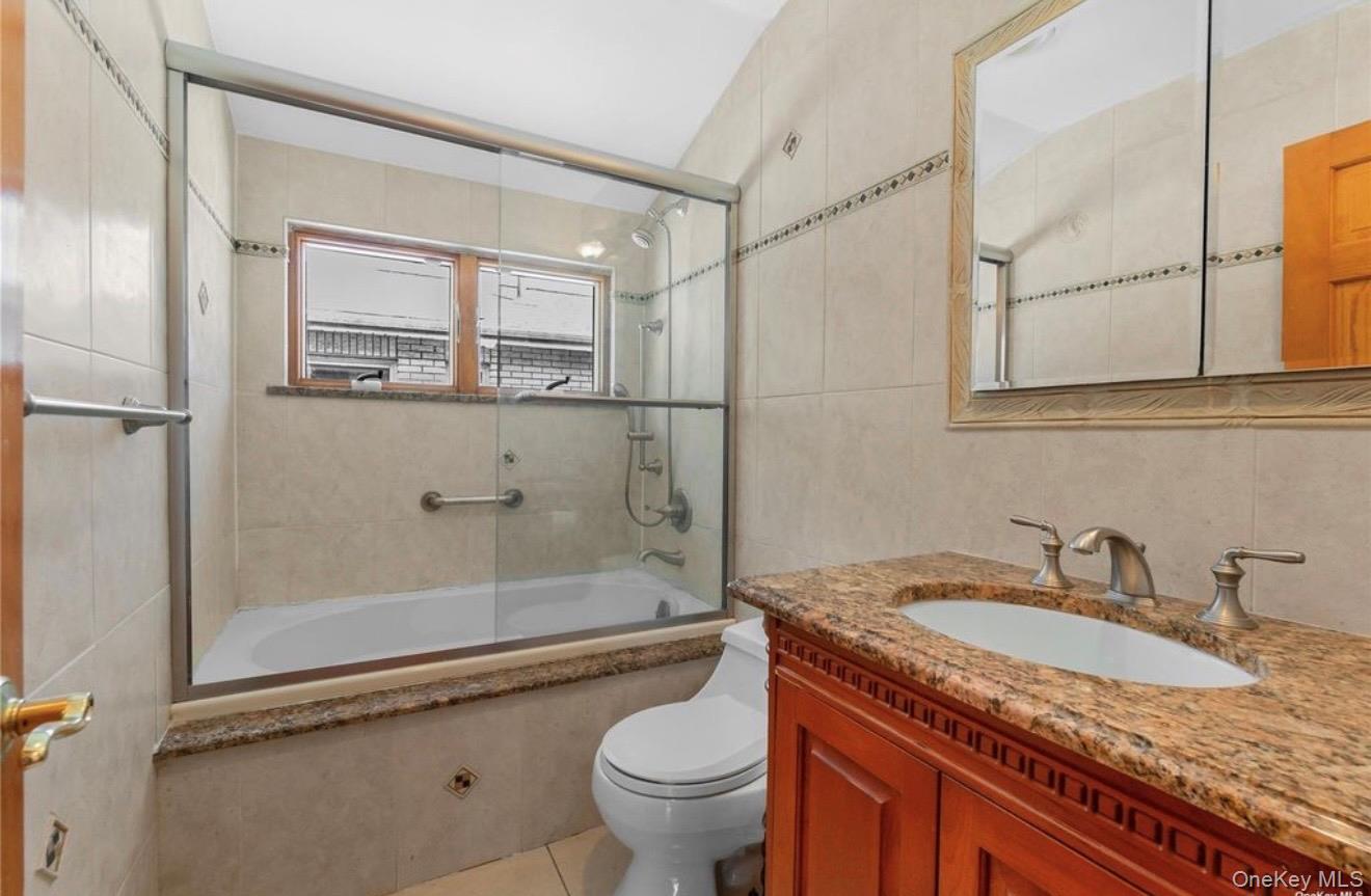 5122 199th Street Property Photo 6