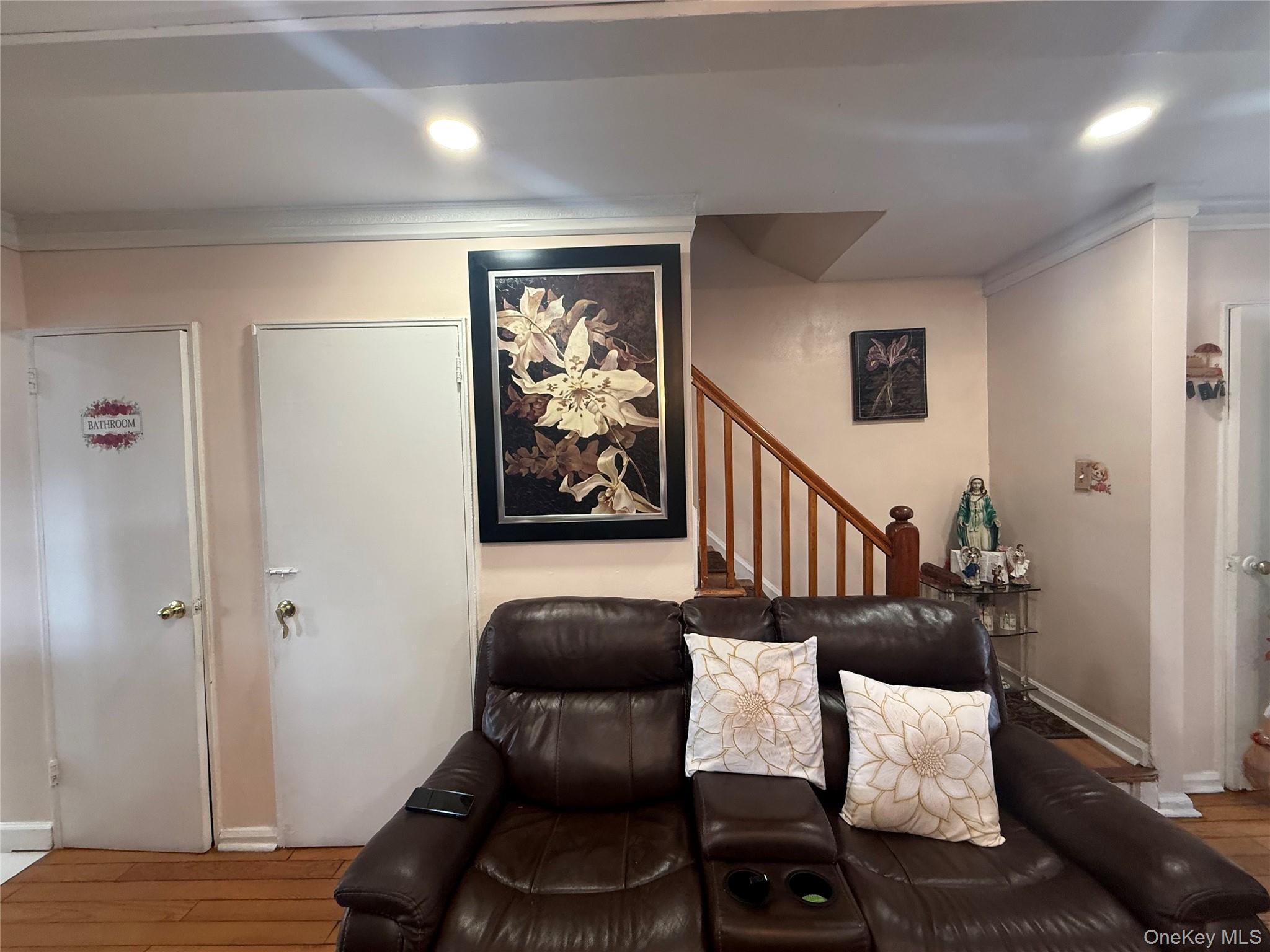 2434 87th Street Property Photo 15