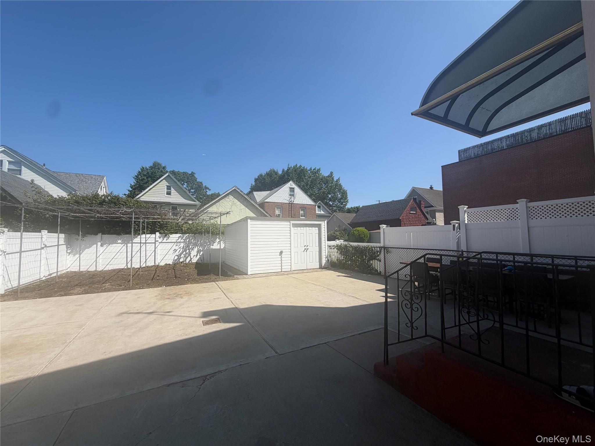209-49 46th Avenue Property Photo 14
