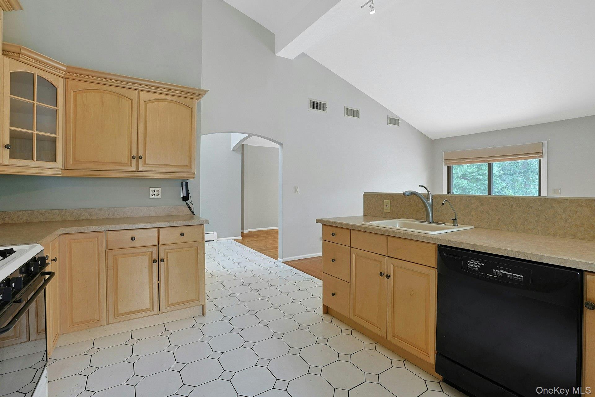 3 Sasson Terrace Property Photo 17