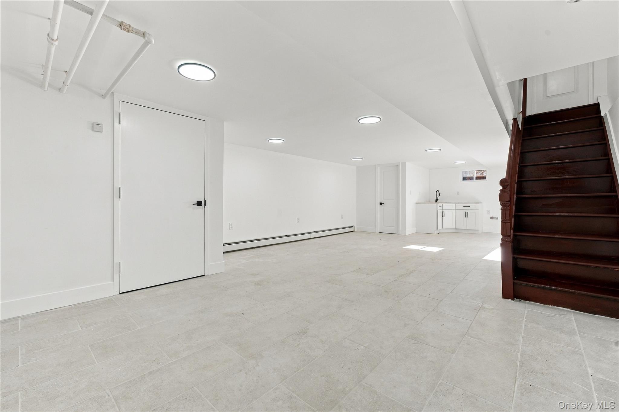 65-40 79th Street Property Photo 17