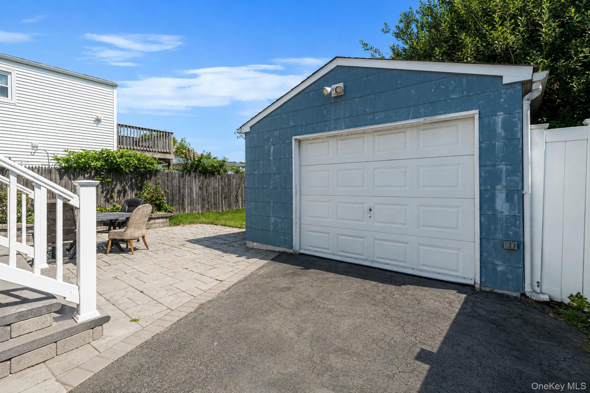 646 S 7th Street Property Photo 4