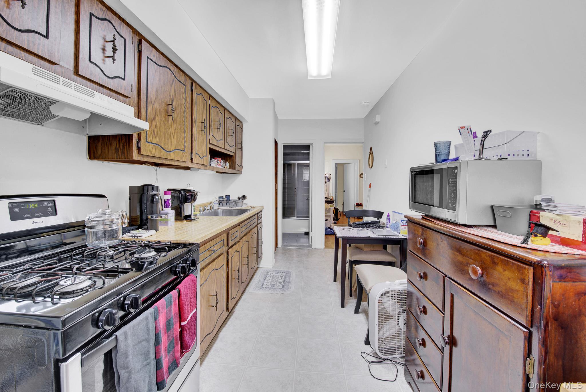 70-29 68 Th Place Property Photo 13