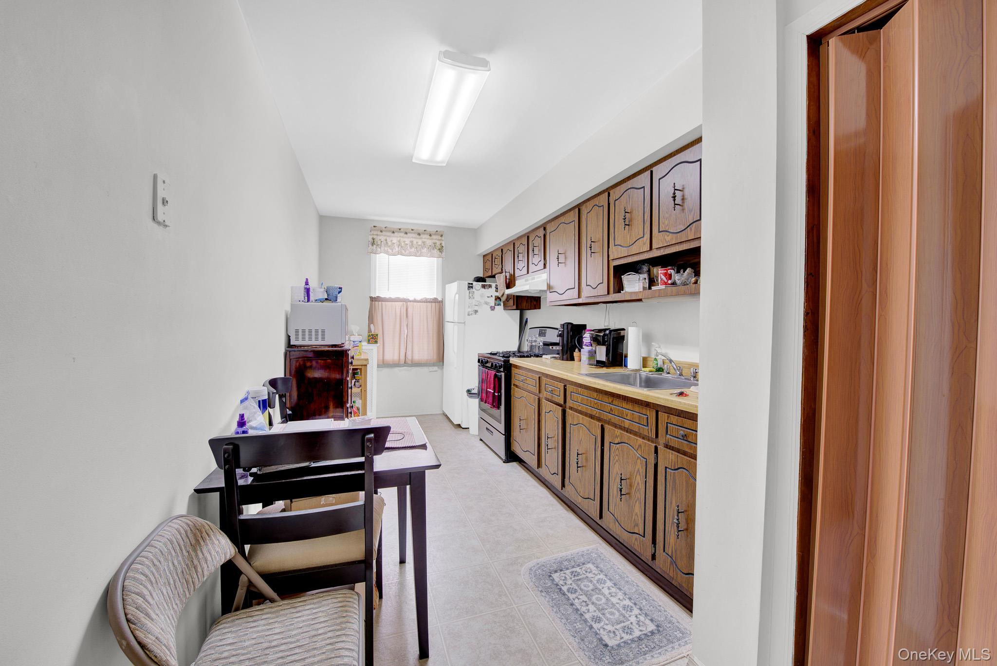 70-29 68 Th Place Property Photo 14