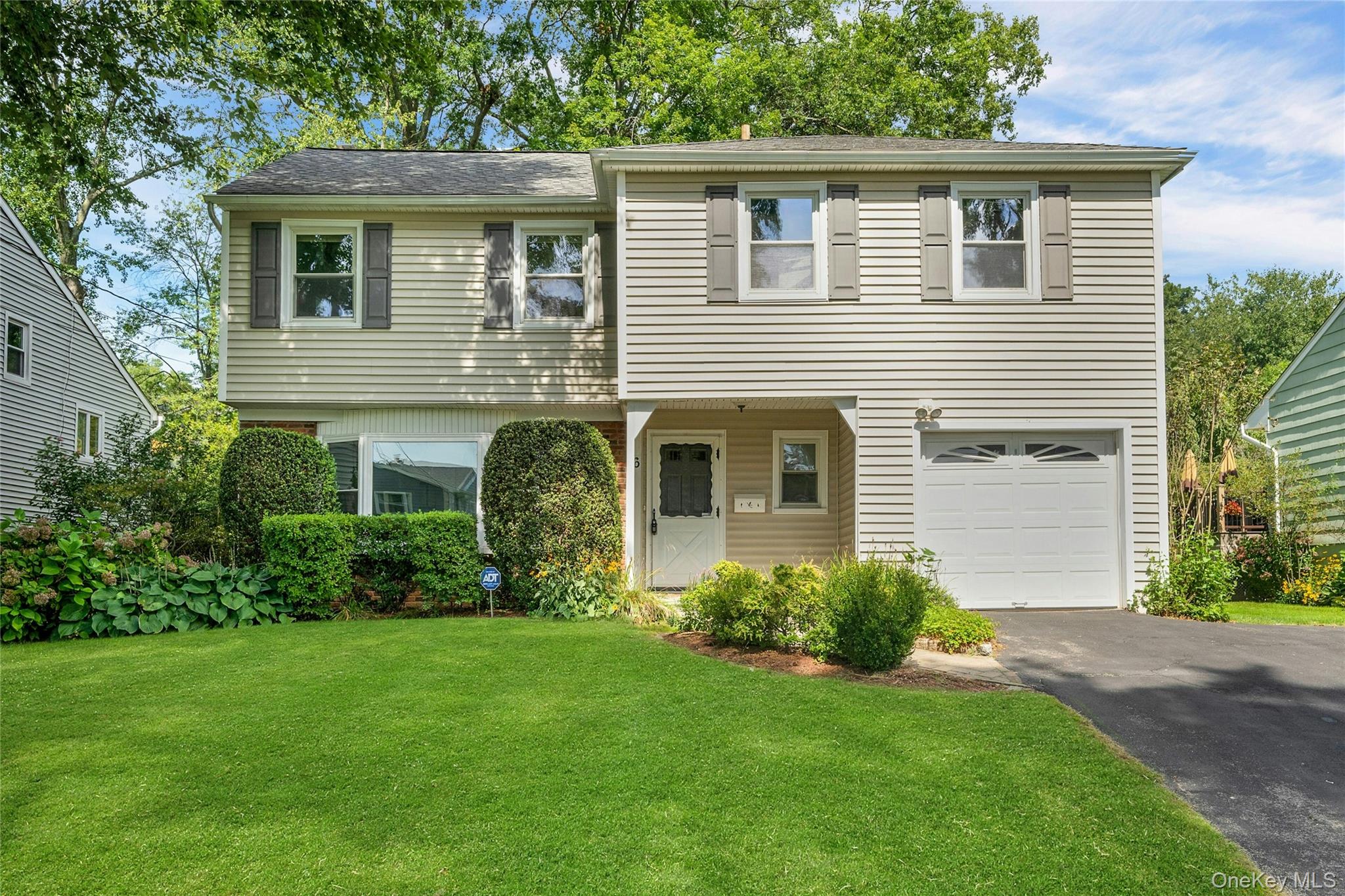 16 Salem Place Property Photo 2