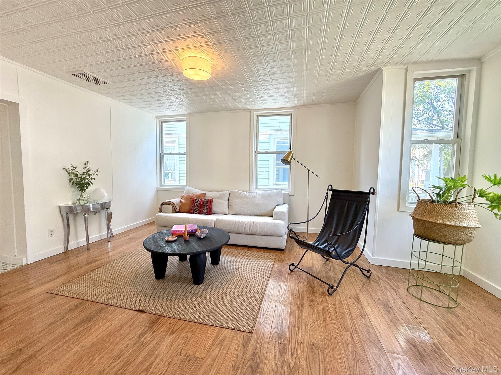 48 Elmendorf Street Property Photo 2