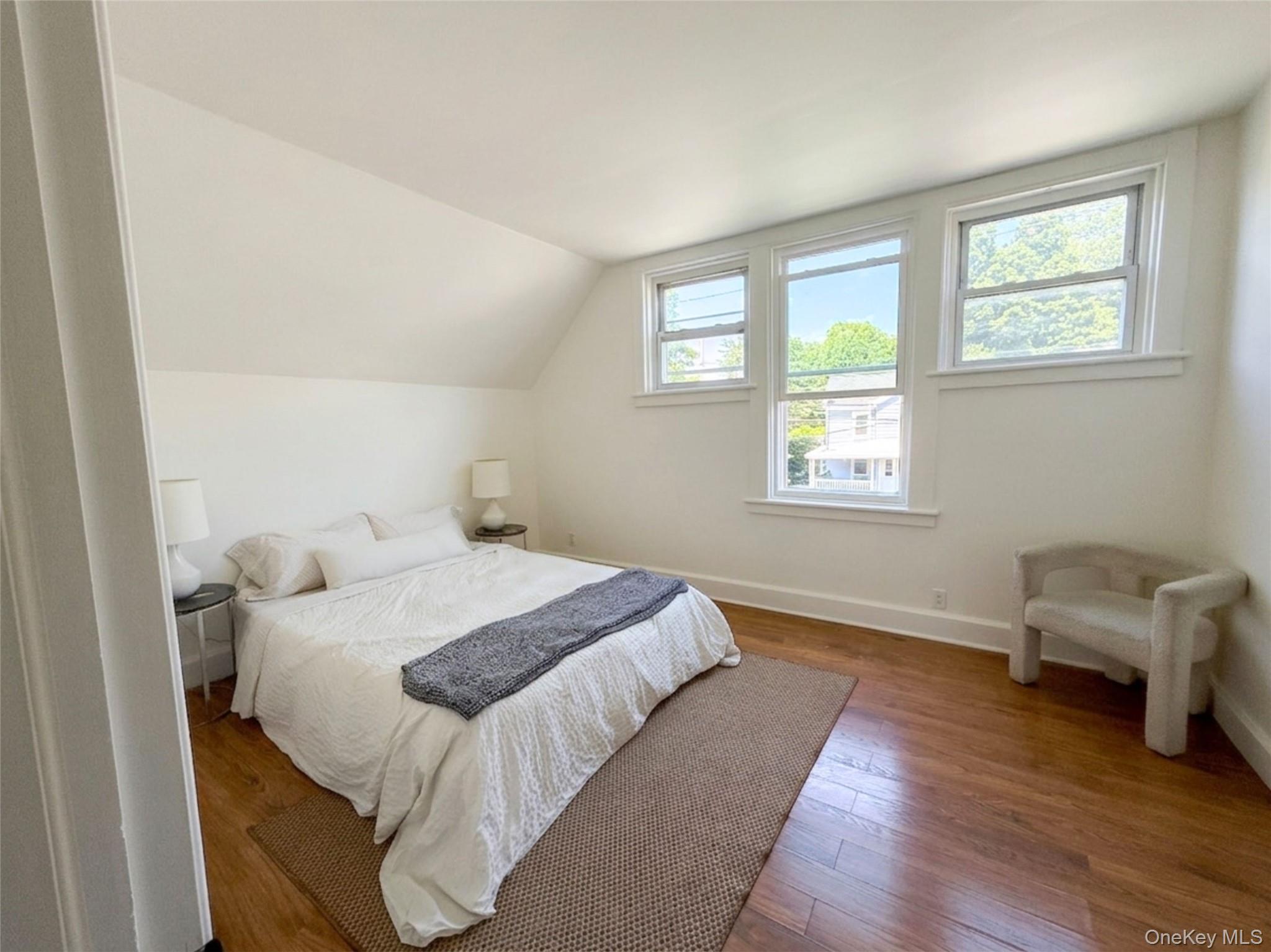 48 Elmendorf Street Property Photo 13