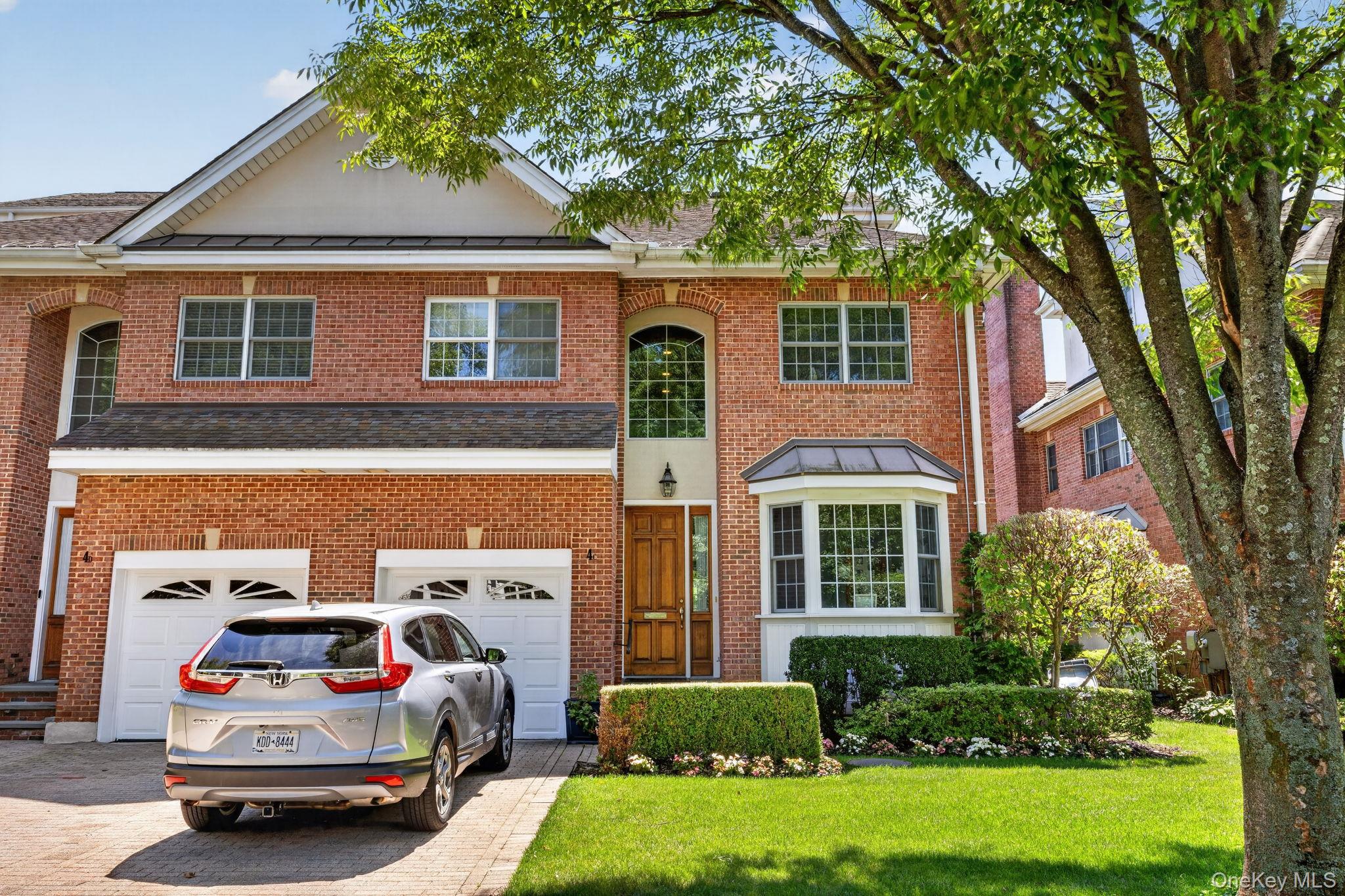 4C Nassau Drive Property Photo 1