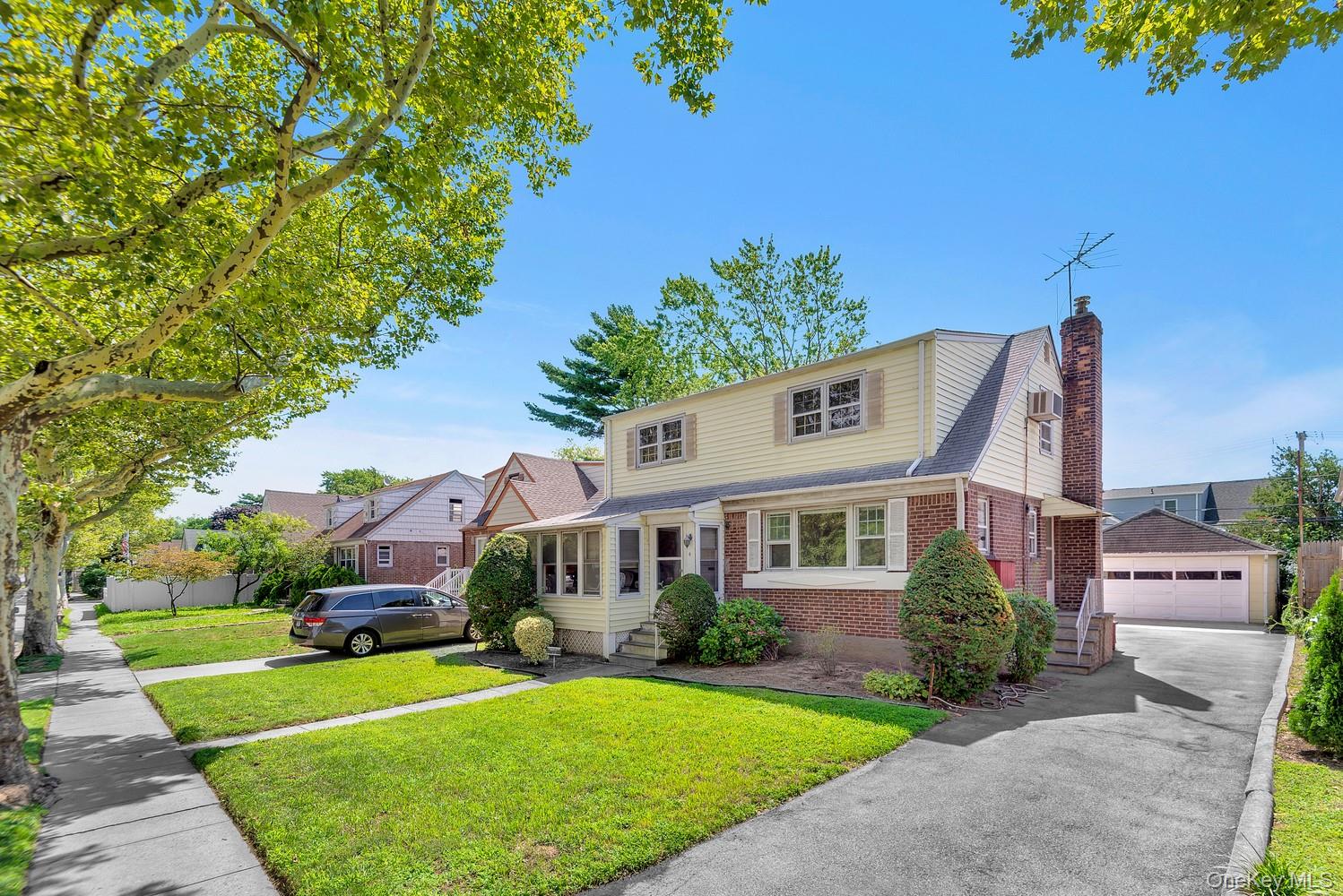 485 Peninsula Boulevard Property Photo 1