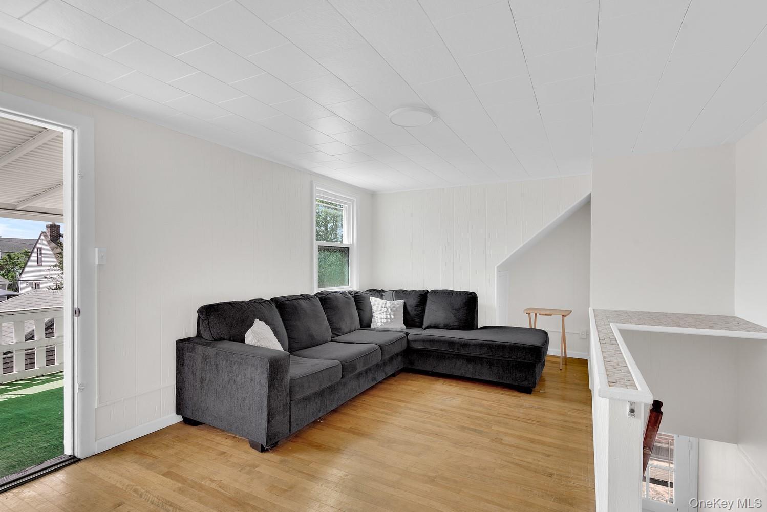 485 Peninsula Boulevard Property Photo 3