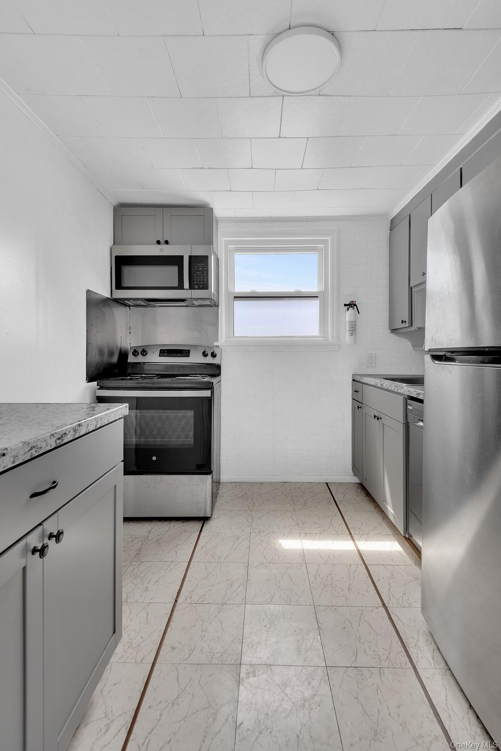 485 Peninsula Boulevard Property Photo 4