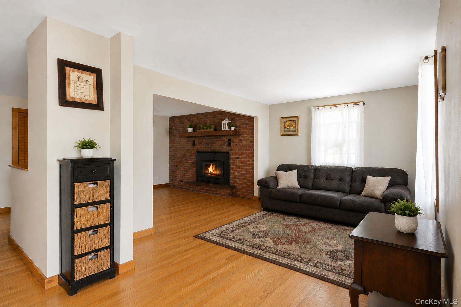 740-742 Lattintown Road Property Photo 4