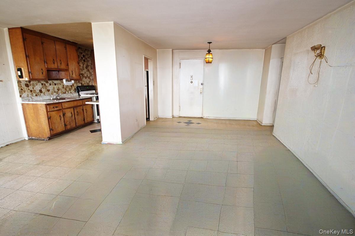 1935 Shore Parkway 15a Property Photo 4