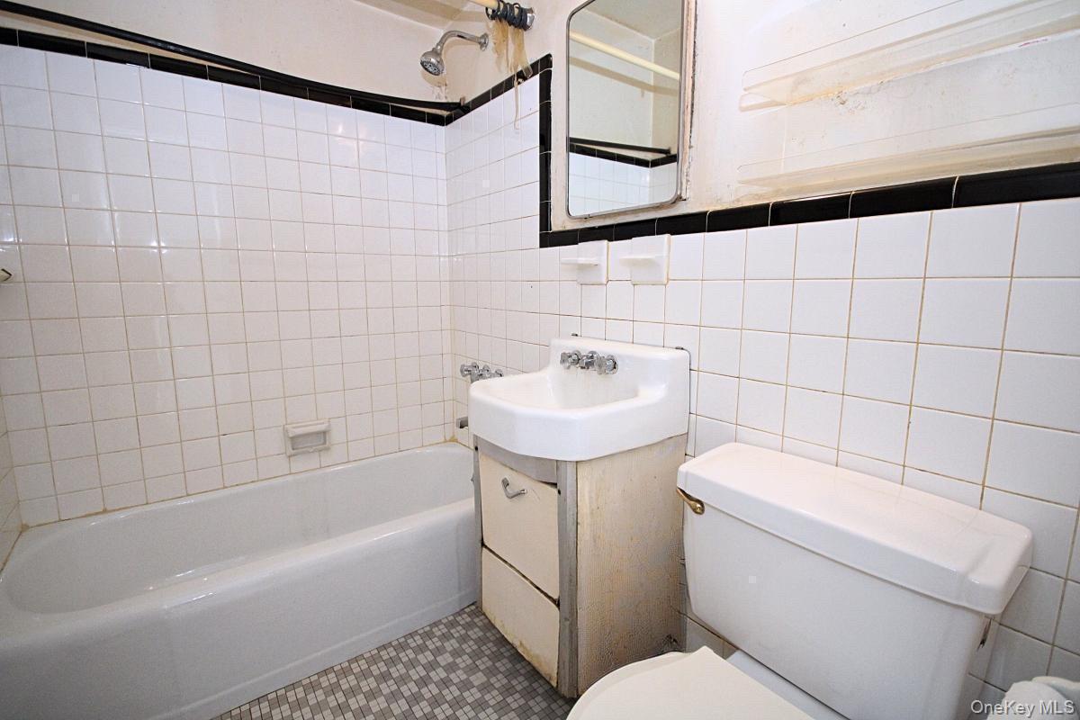 1935 Shore Parkway 15a Property Photo 12
